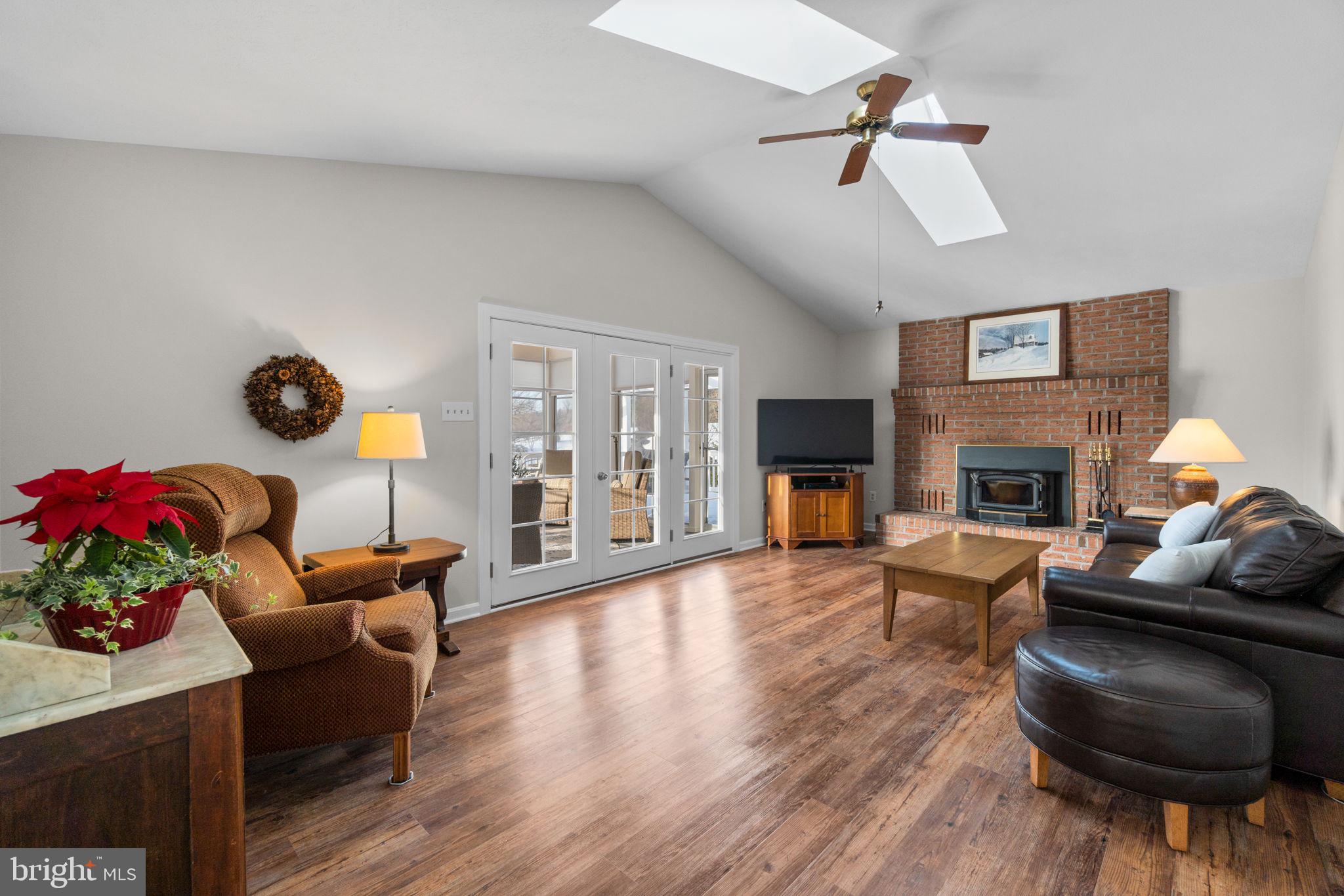 CABIN BRANCH - Residential