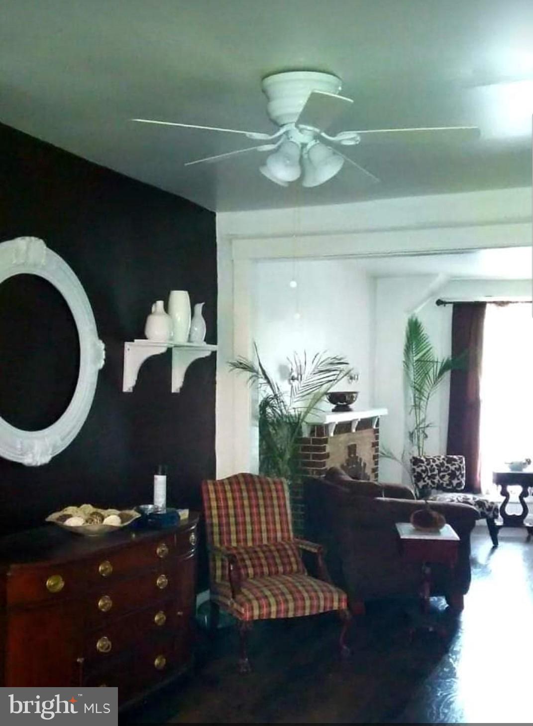 MONTEBELLO - Residential