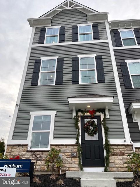 5 SIDNEY LN STRATFORD NJ 08084