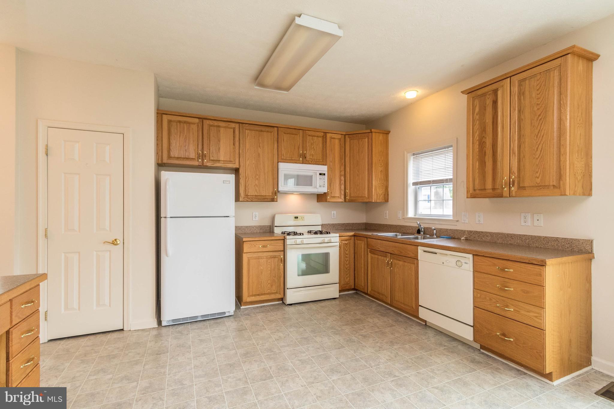 WIDEWATER VILLAGE - Residential Lease