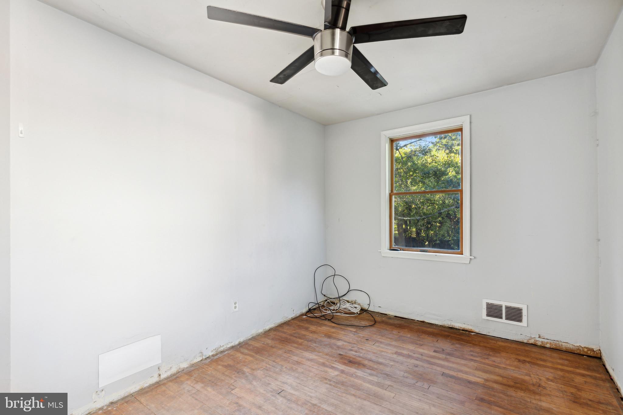 RADNOR WINSTON - Residential