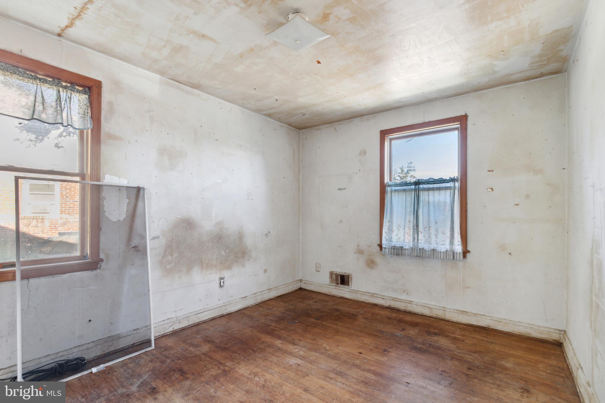 RADNOR WINSTON - Residential