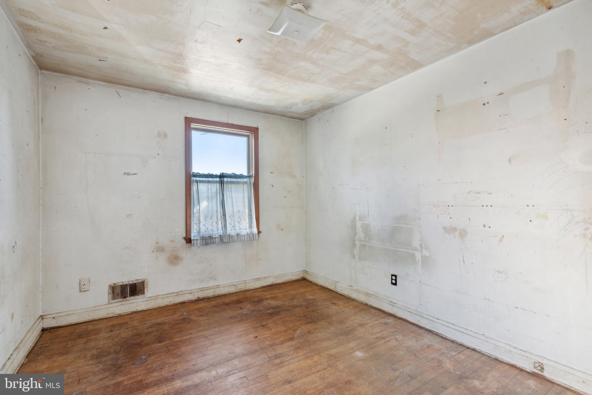 RADNOR WINSTON - Residential