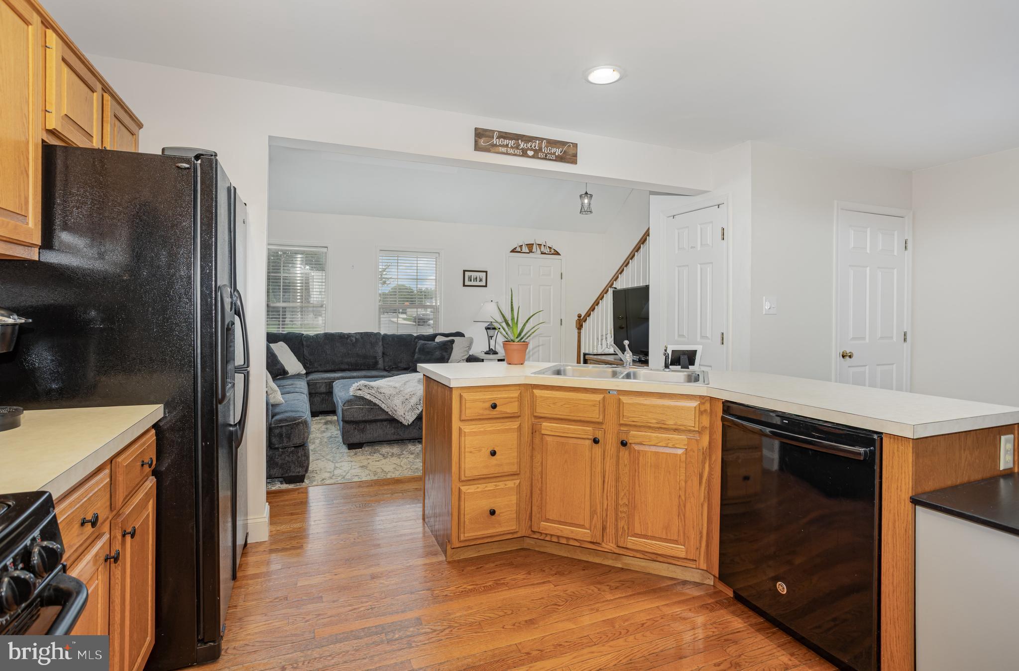824 COBBLESTONE LANE