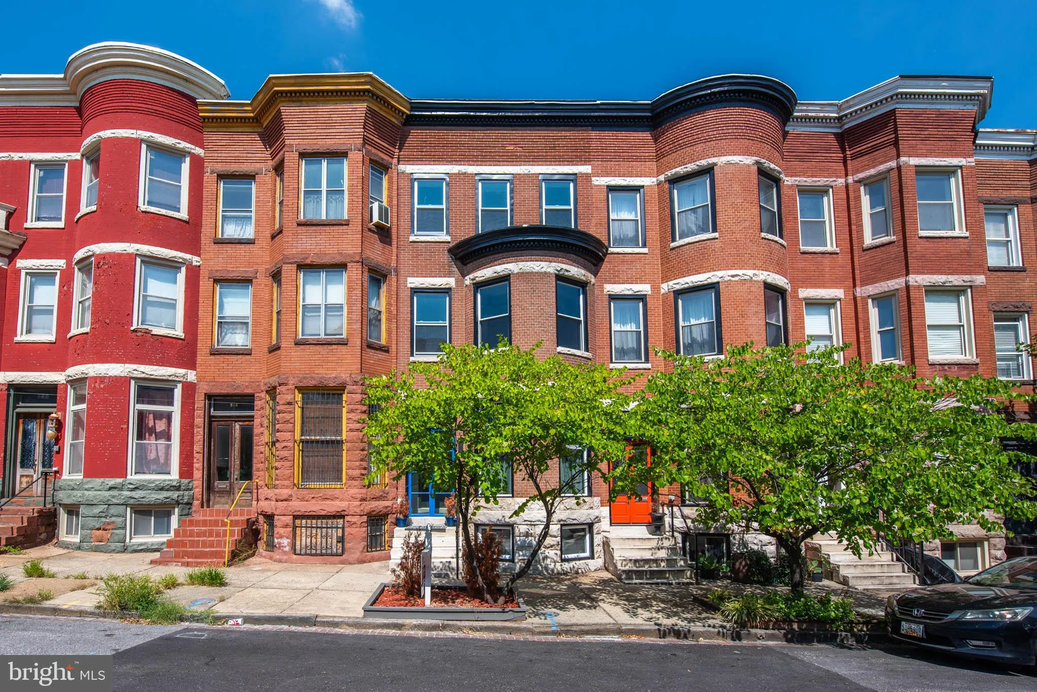 Baltimore, Maryland 21217, United States, 5 Bedrooms Bedrooms, ,6 BathroomsBathrooms,Residential,Pending,77576