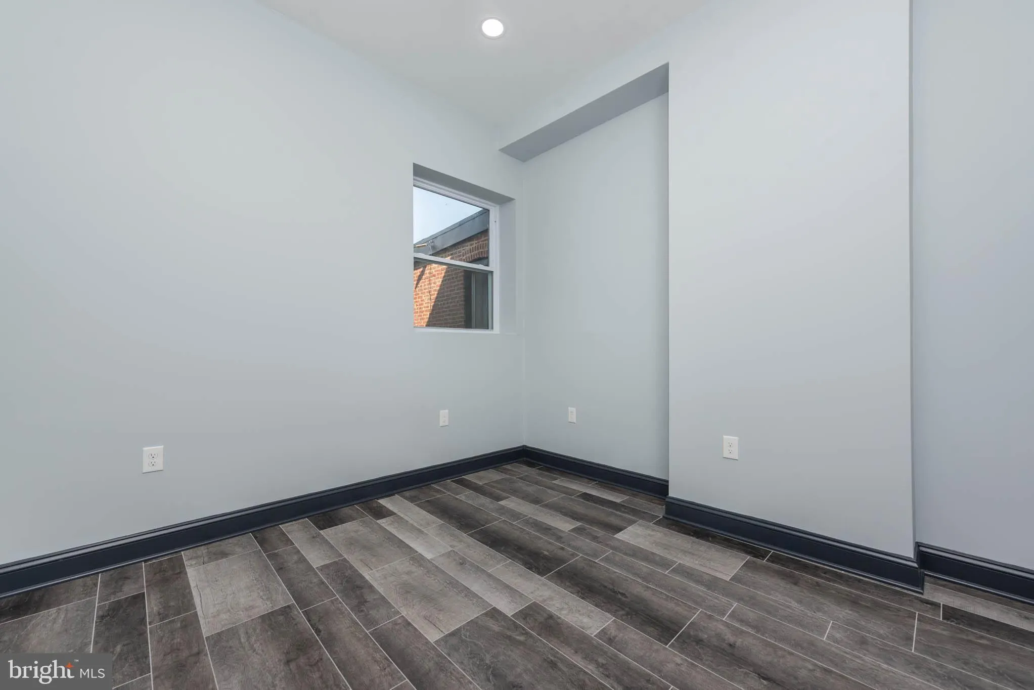 Baltimore, Maryland 21217, United States, 5 Bedrooms Bedrooms, ,6 BathroomsBathrooms,Residential,Pending,77576