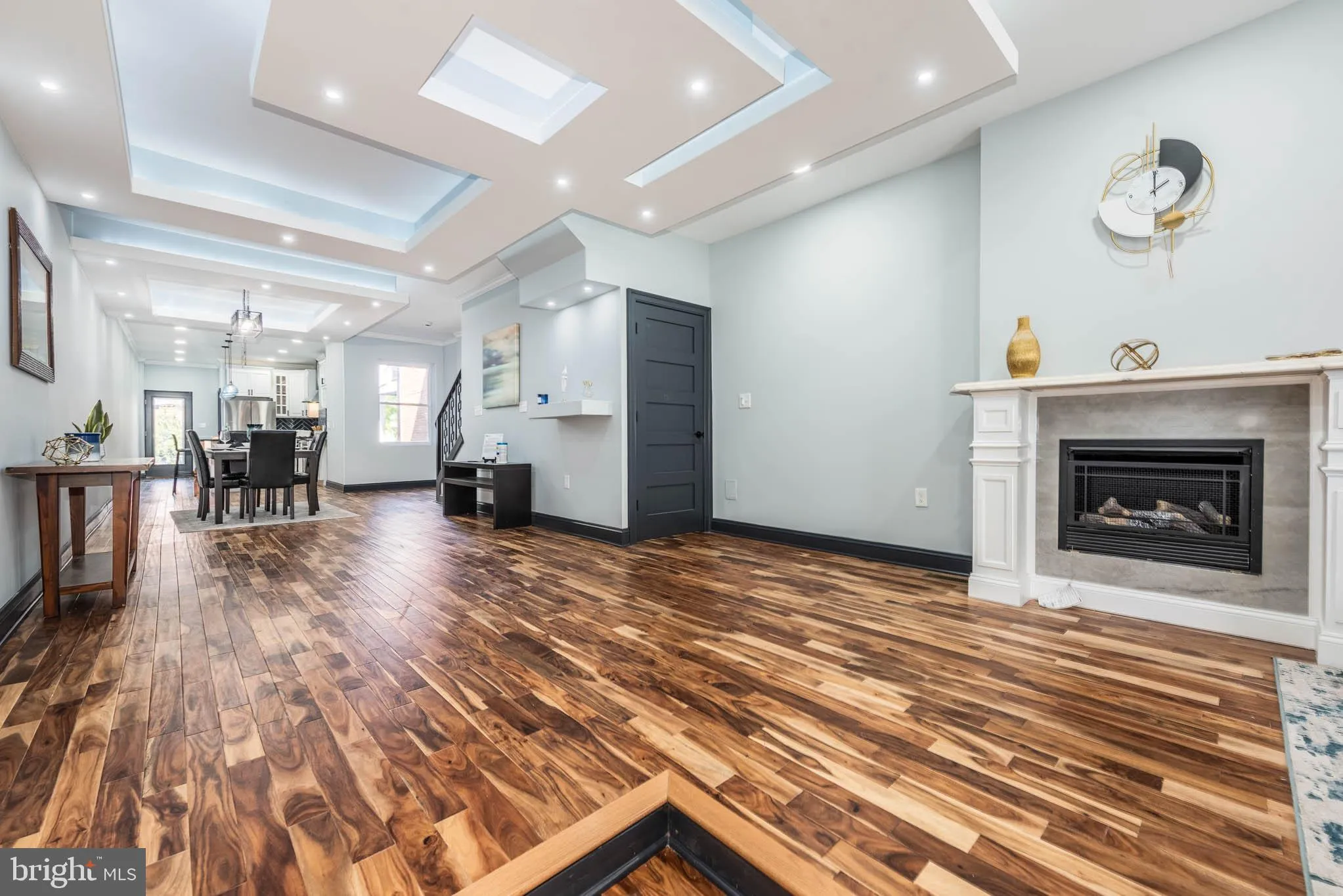 Baltimore, Maryland 21217, United States, 5 Bedrooms Bedrooms, ,6 BathroomsBathrooms,Residential,Pending,77576