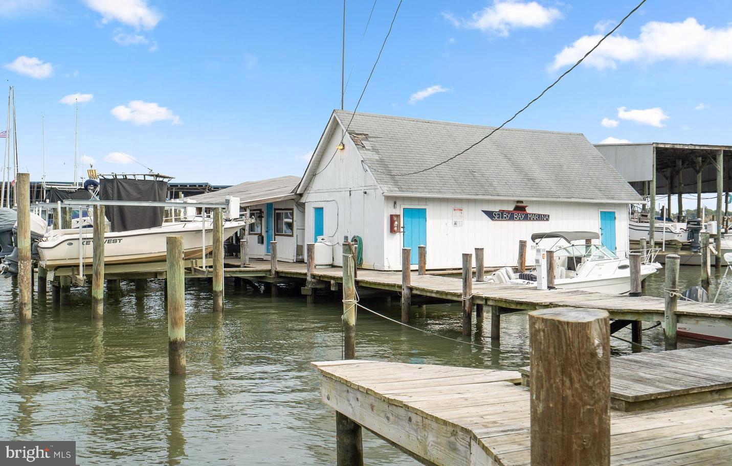 SELBY ON THE BAY - Residential