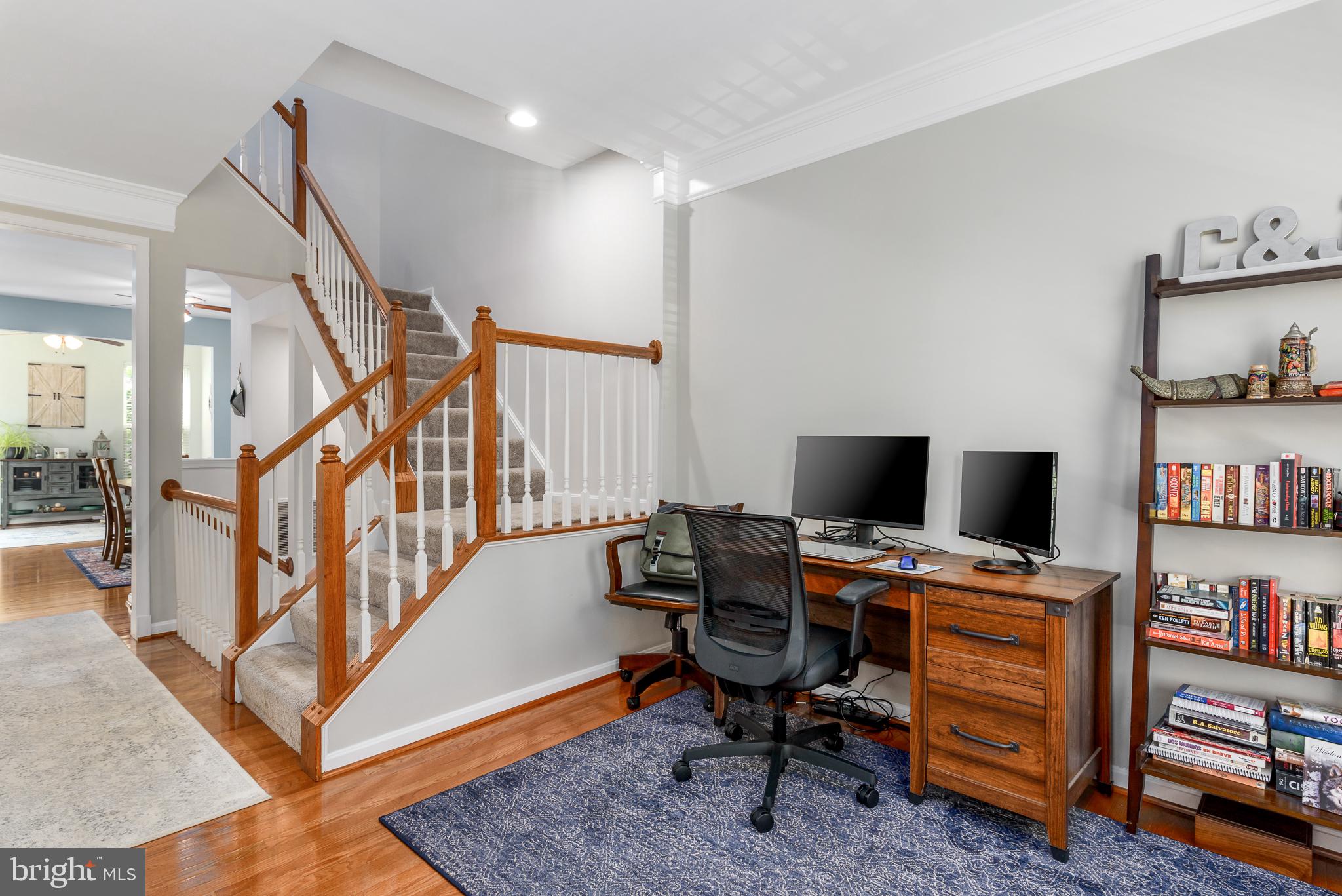 SQUIRREL HILL - Residential