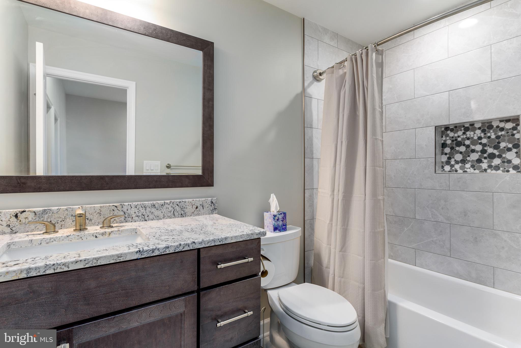 SQUIRREL HILL - Residential