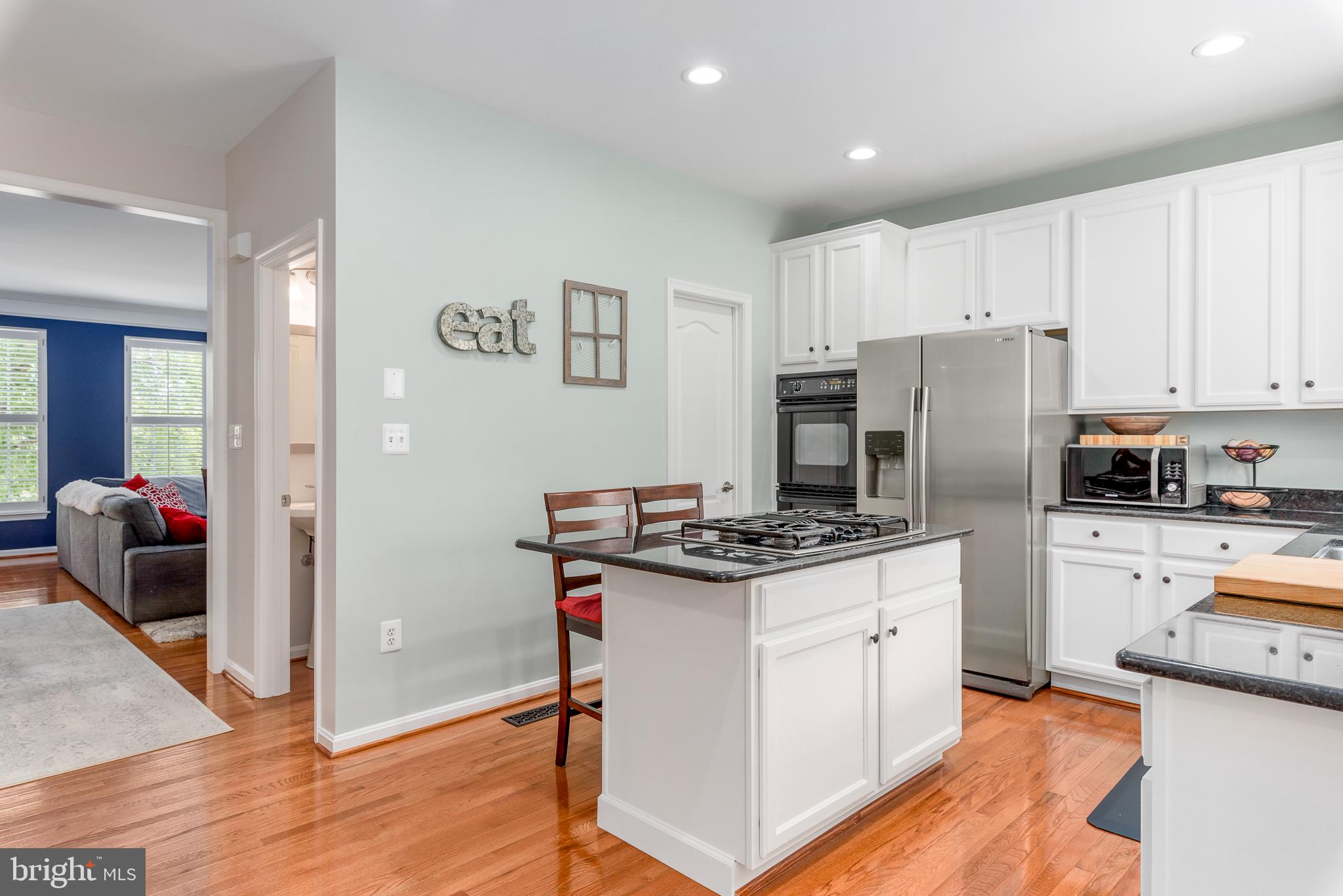 SQUIRREL HILL - Residential