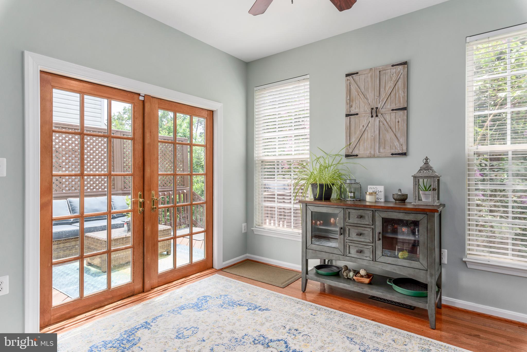 SQUIRREL HILL - Residential