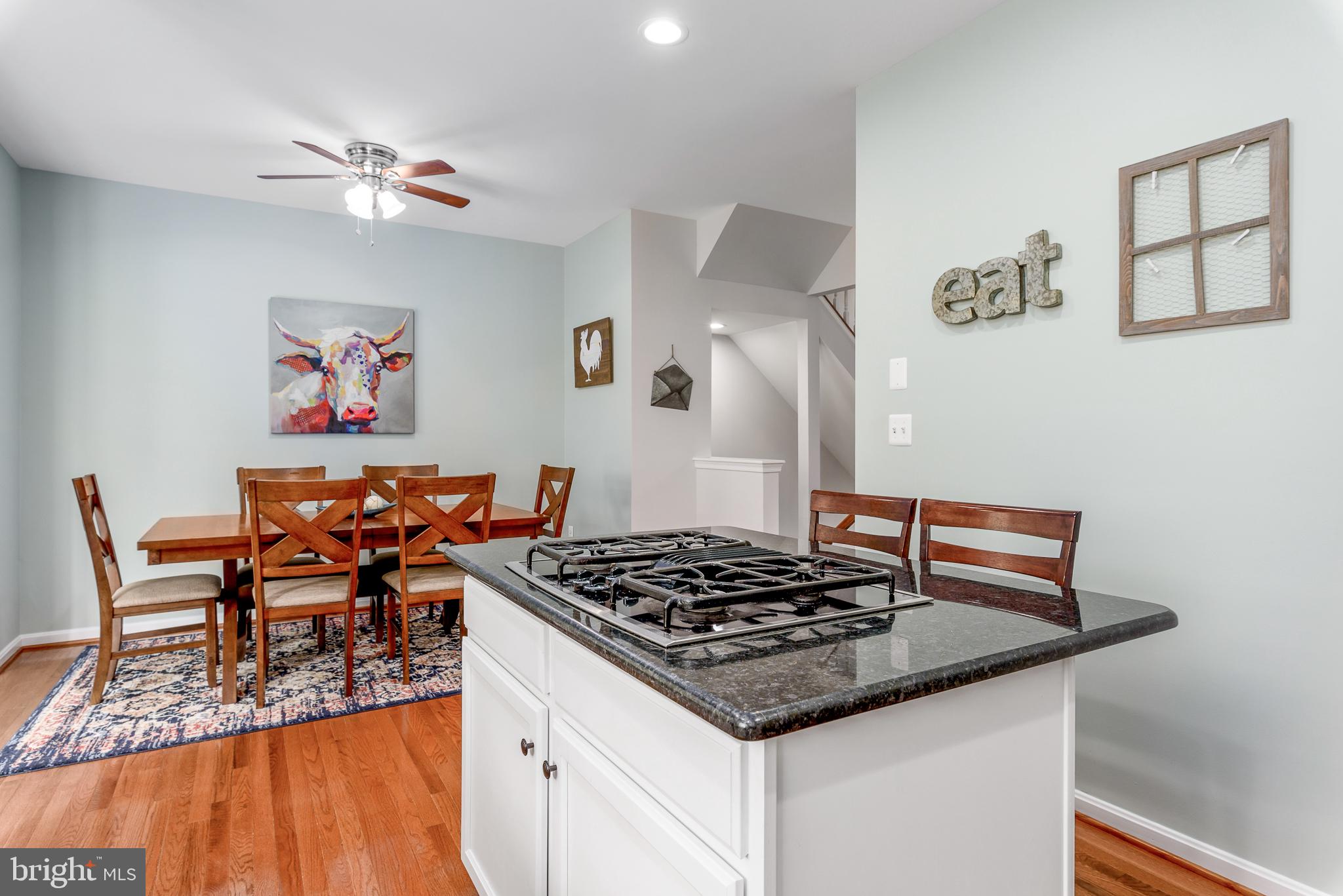 SQUIRREL HILL - Residential