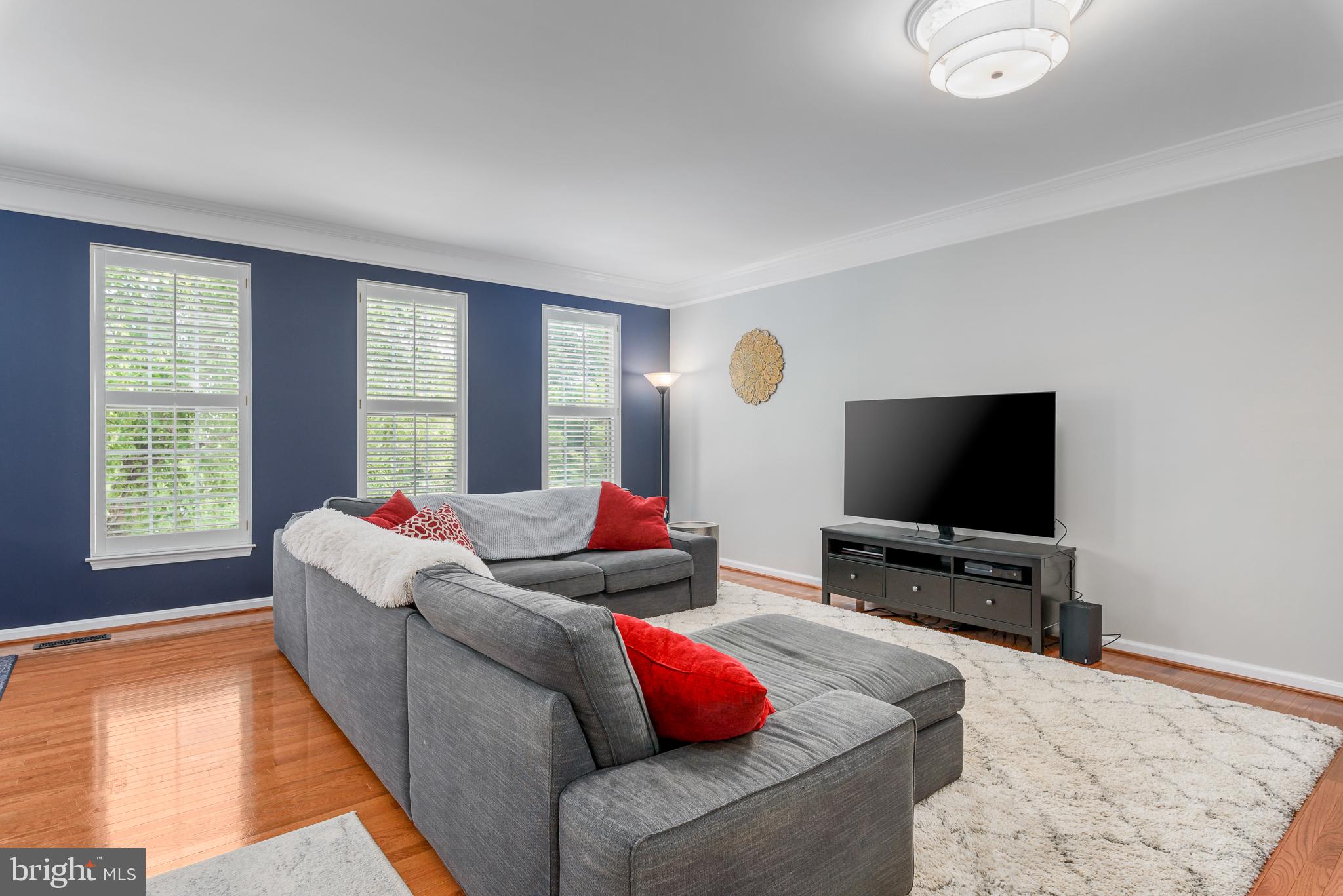 SQUIRREL HILL - Residential