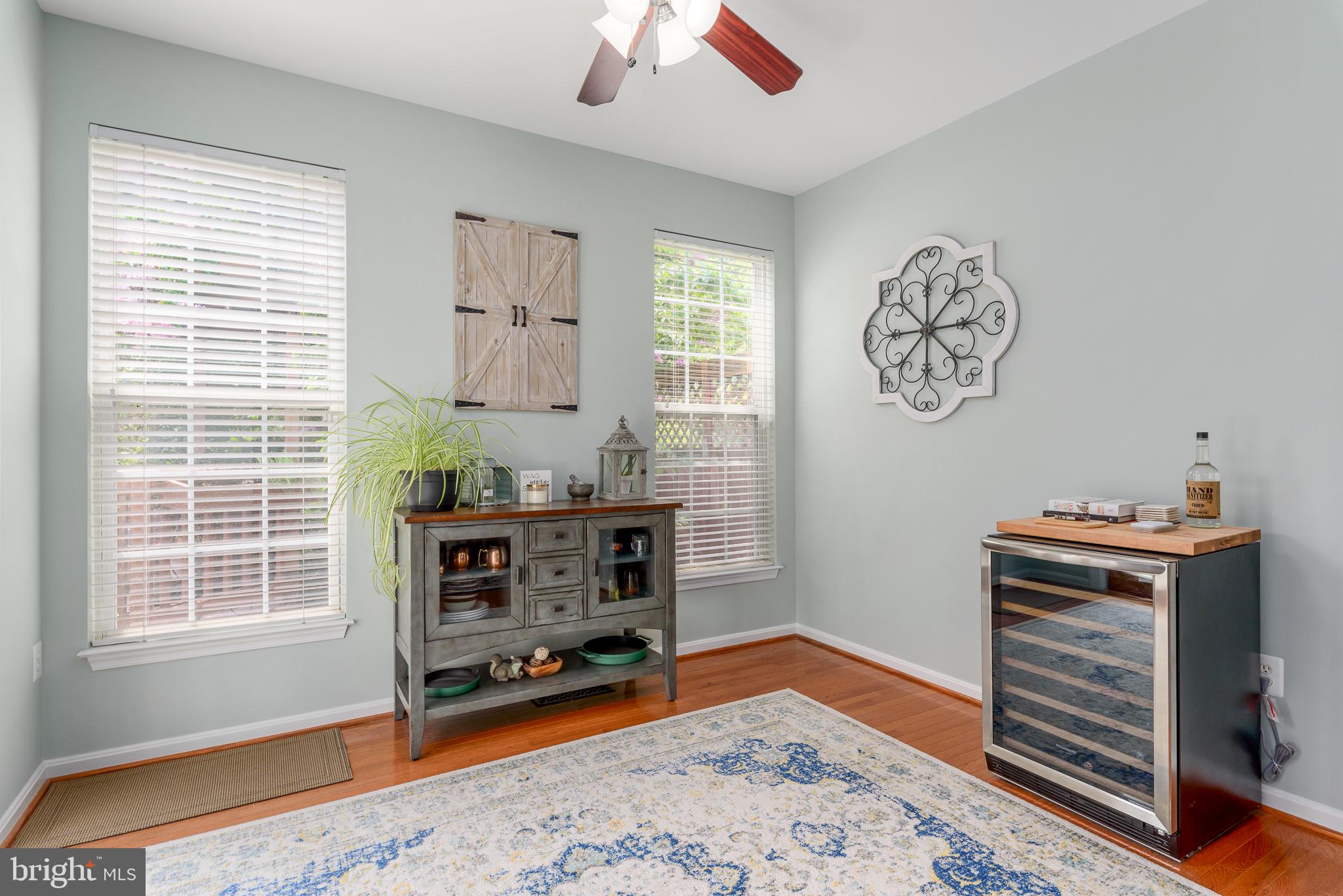 SQUIRREL HILL - Residential