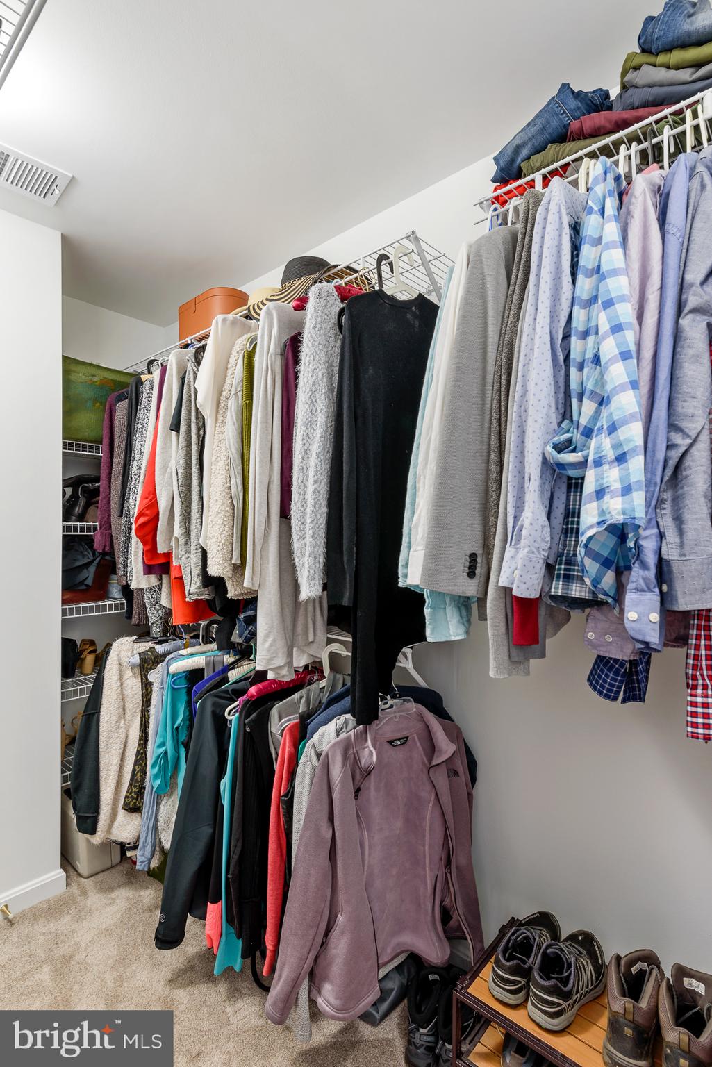 SQUIRREL HILL - Residential