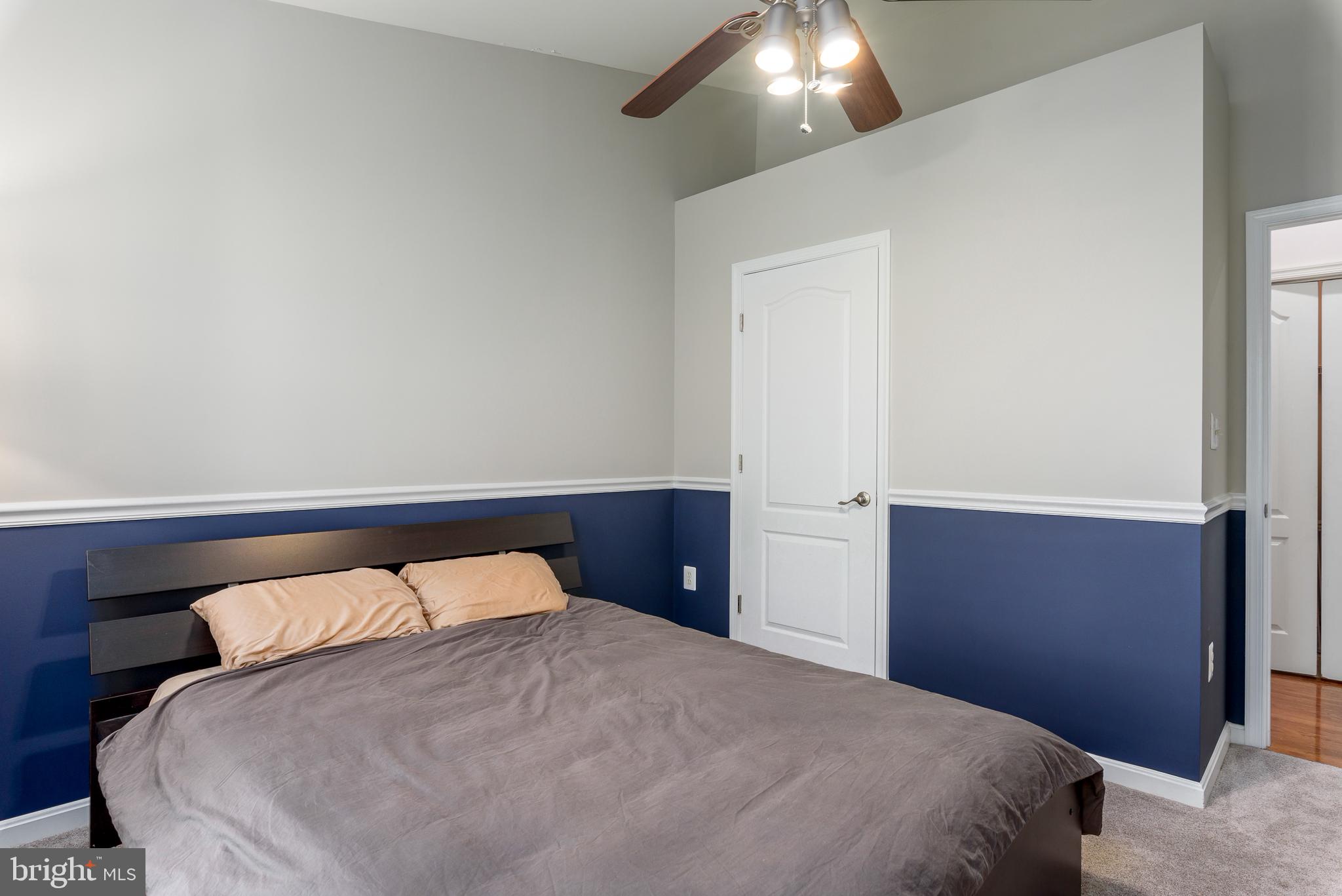 SQUIRREL HILL - Residential