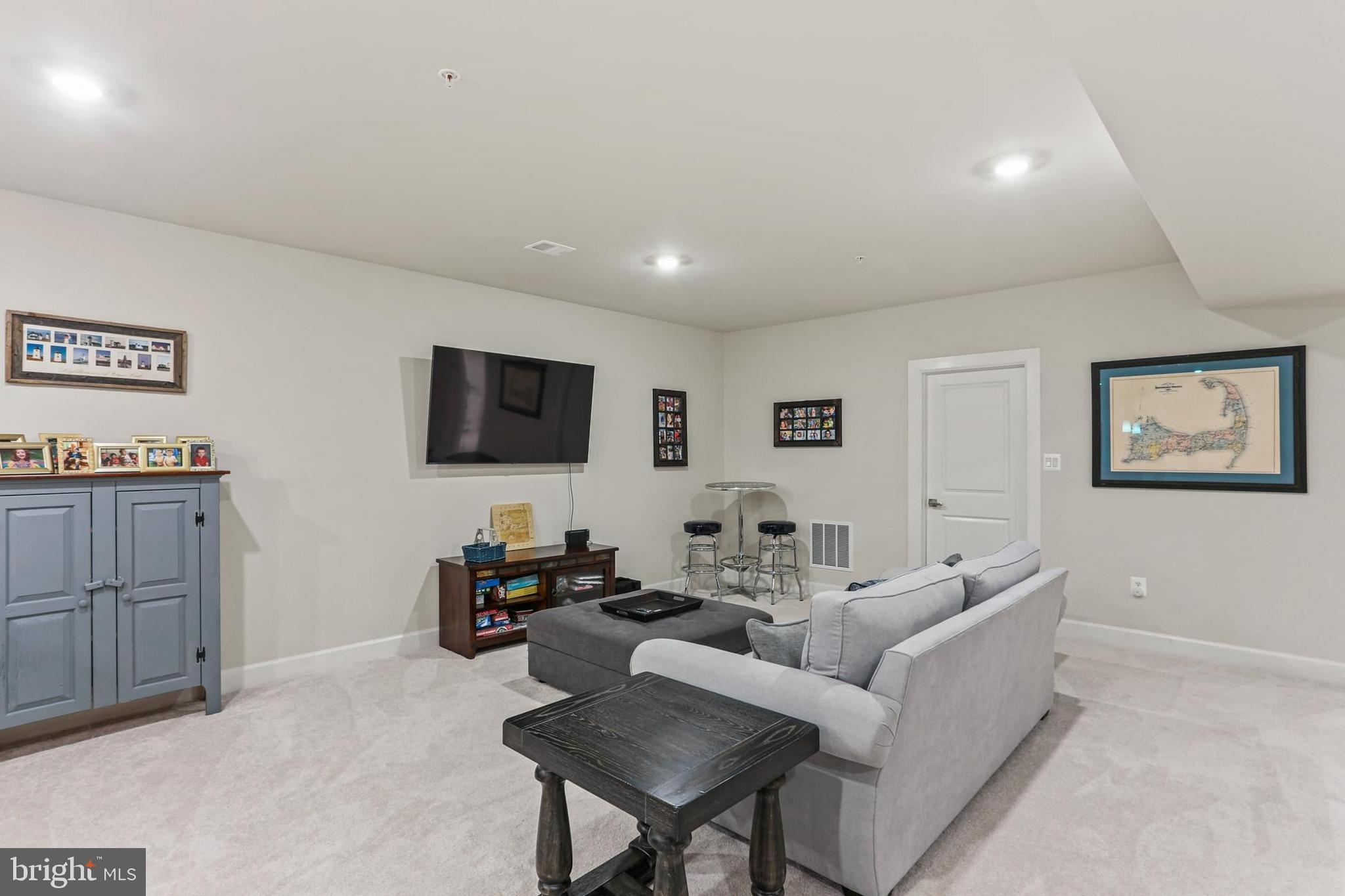 BLOOMFIELDS - Residential