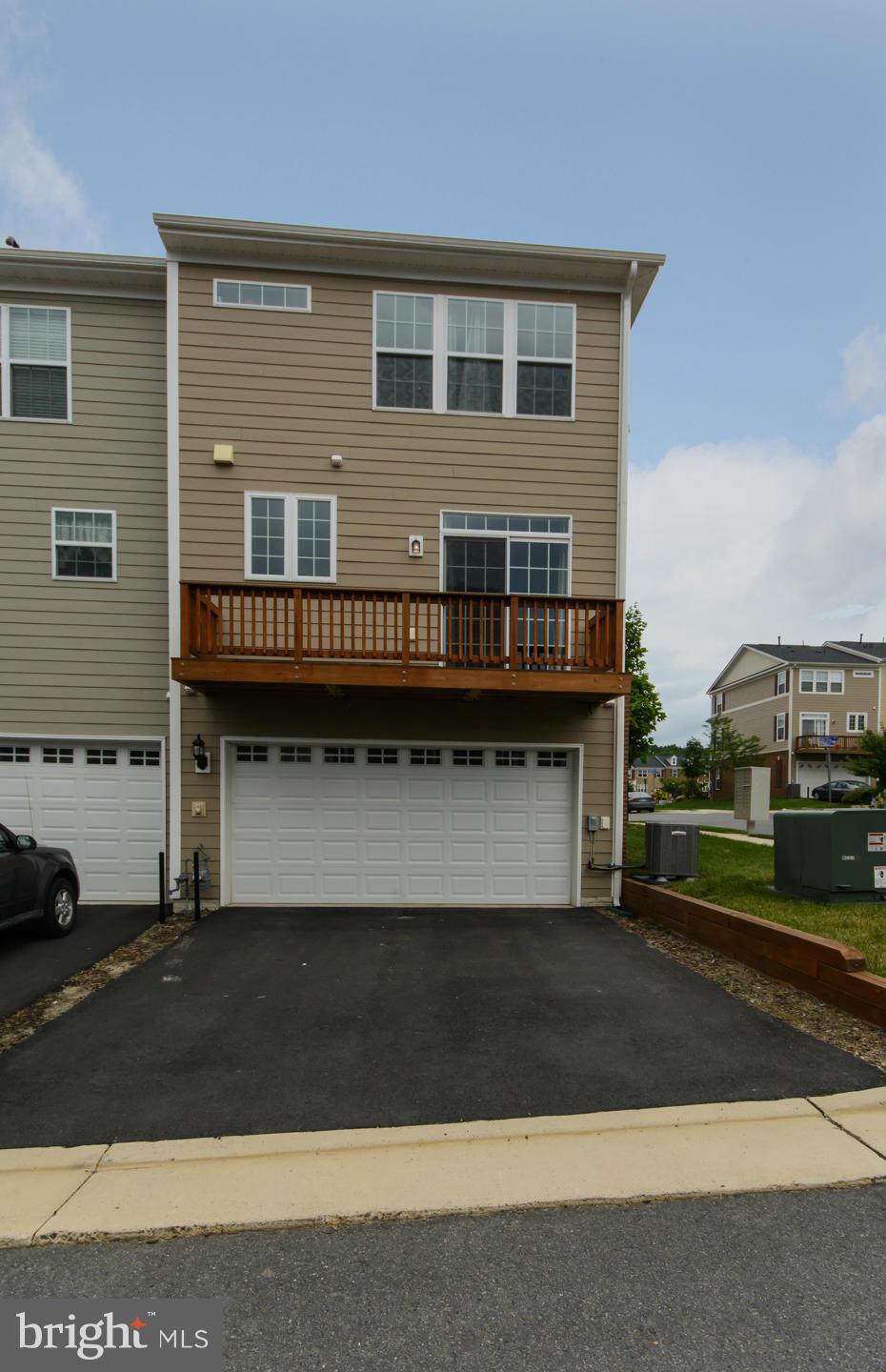 GOOSE CREEK VILLAGE NORTH - Residential Lease