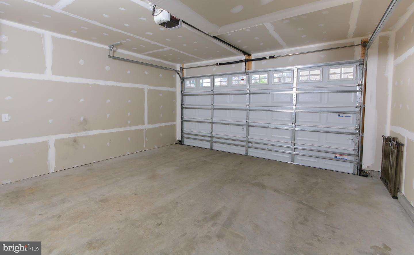 GOOSE CREEK VILLAGE NORTH - Residential Lease