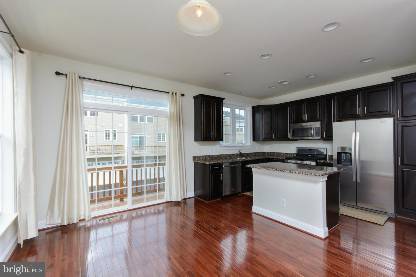 GOOSE CREEK VILLAGE NORTH - Residential Lease