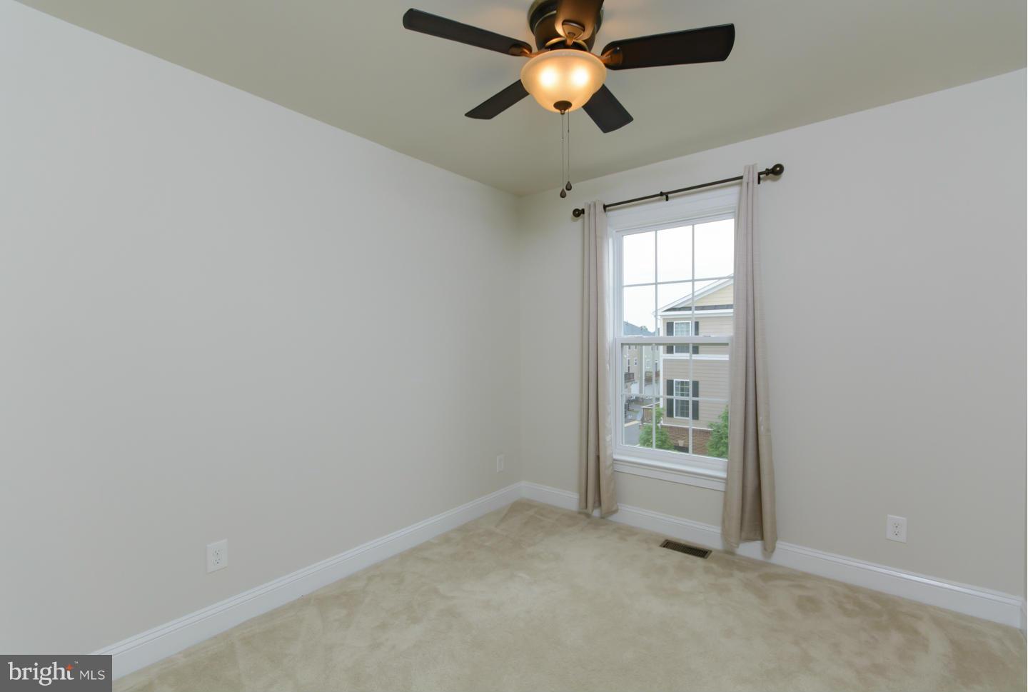 GOOSE CREEK VILLAGE NORTH - Residential Lease