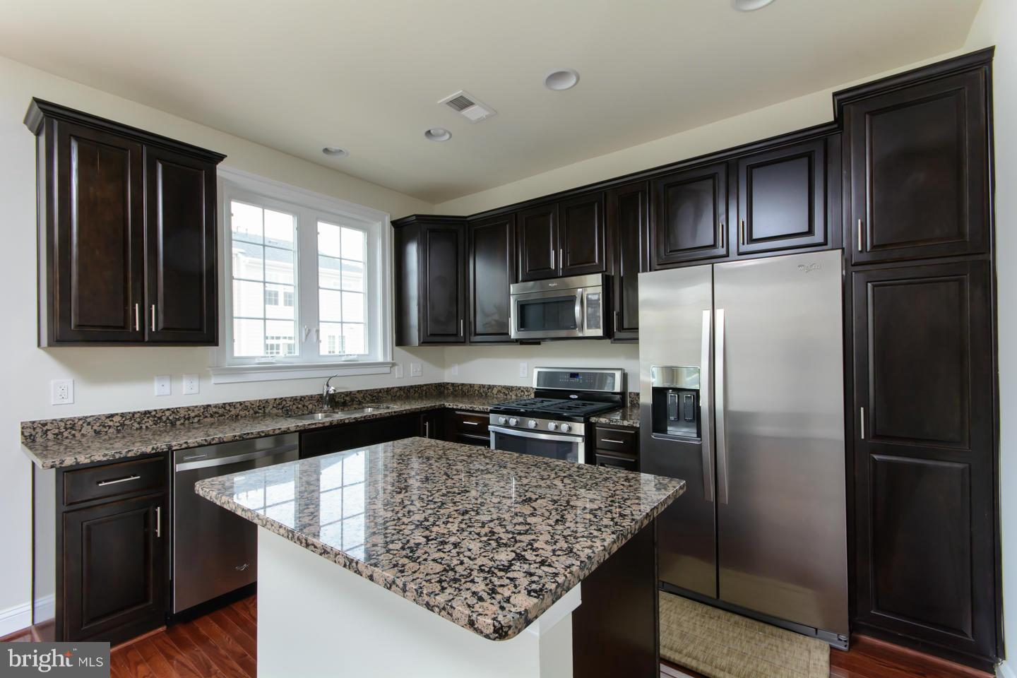 GOOSE CREEK VILLAGE NORTH - Residential Lease