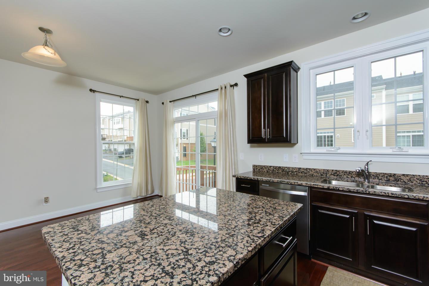 GOOSE CREEK VILLAGE NORTH - Residential Lease