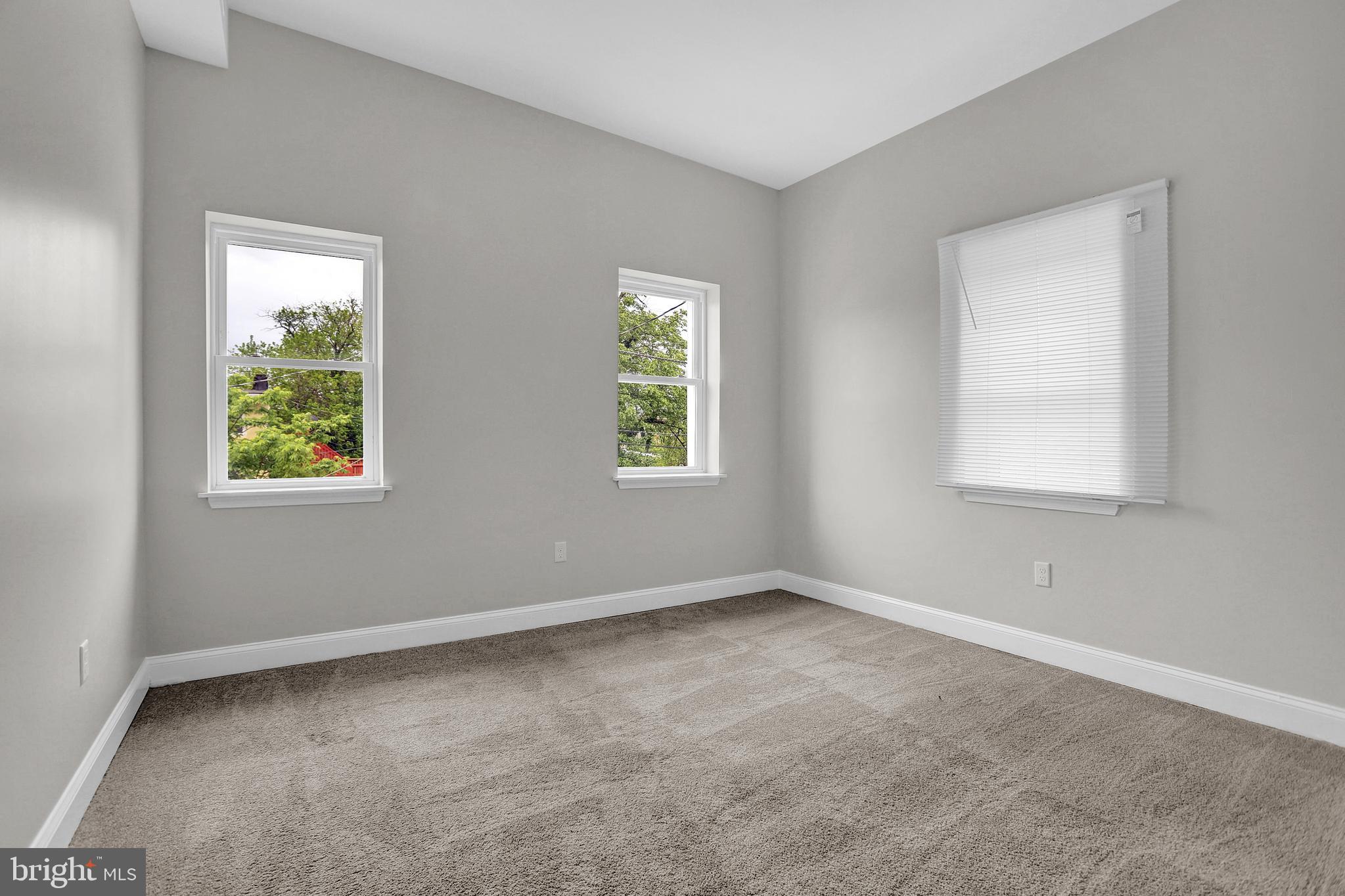 MIDTOWN EDMONDSON - Residential Lease