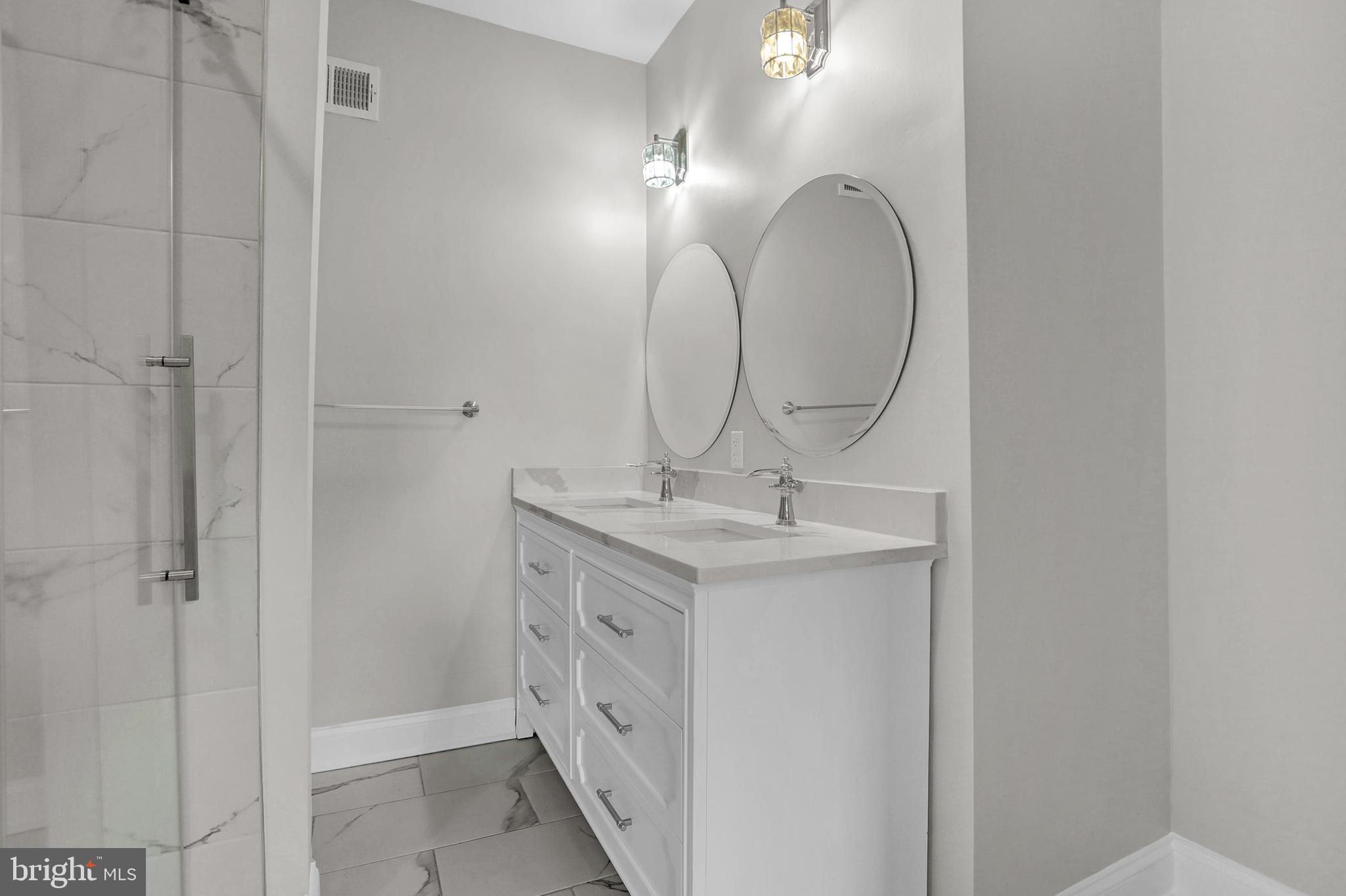 MIDTOWN EDMONDSON - Residential Lease