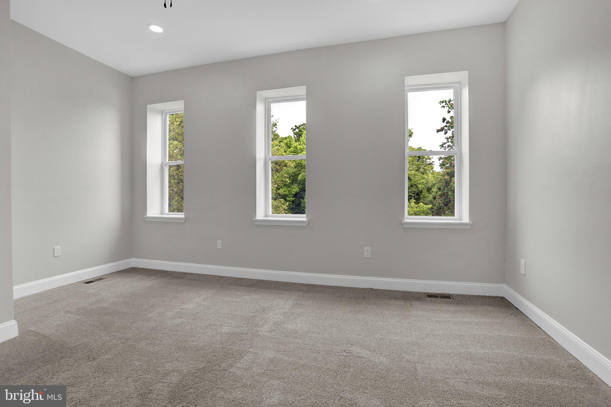 MIDTOWN EDMONDSON - Residential Lease