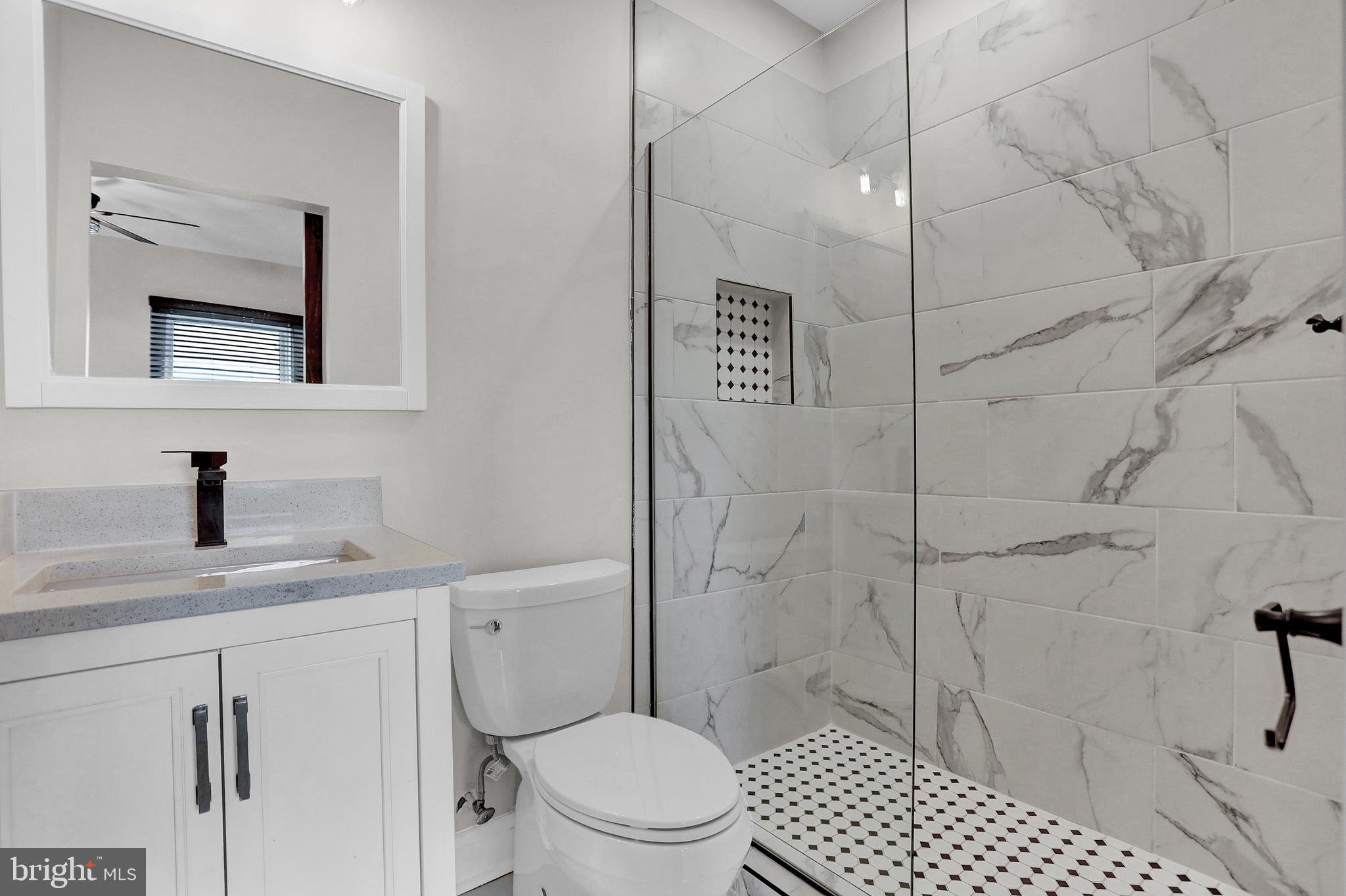 MIDTOWN EDMONDSON - Residential Lease