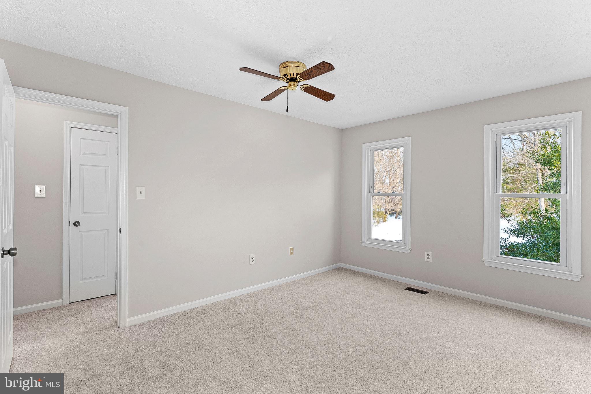 COUNTRYSIDE - Residential