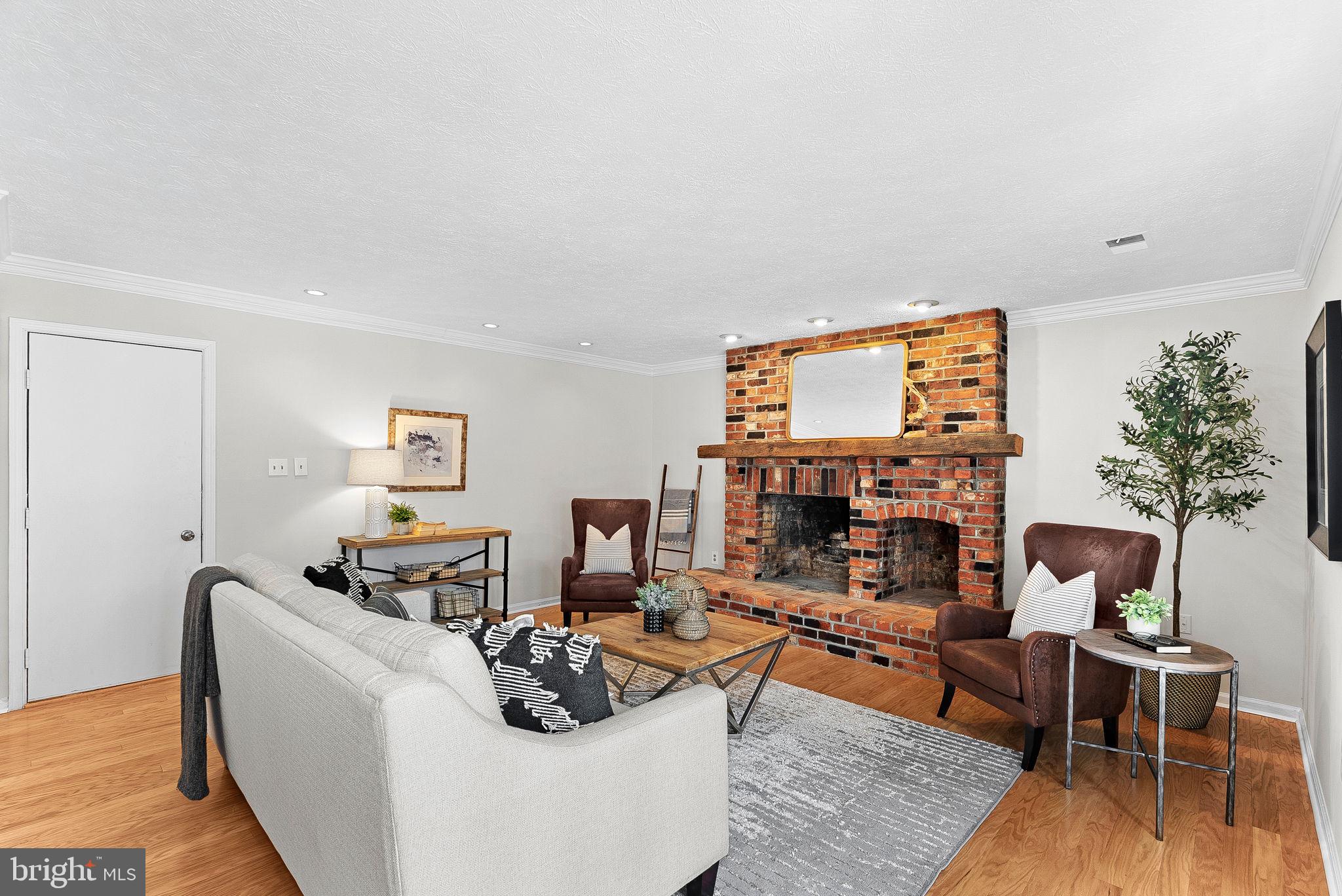 COUNTRYSIDE - Residential