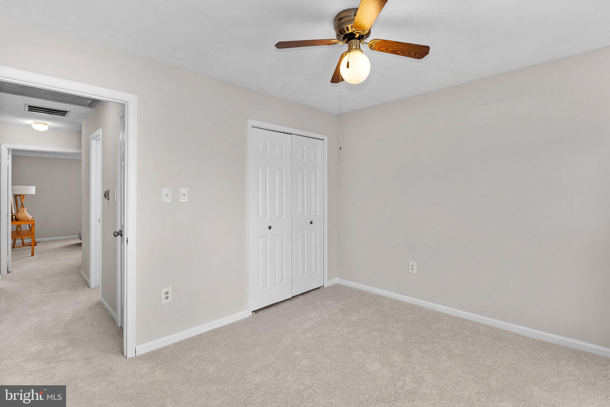 COUNTRYSIDE - Residential