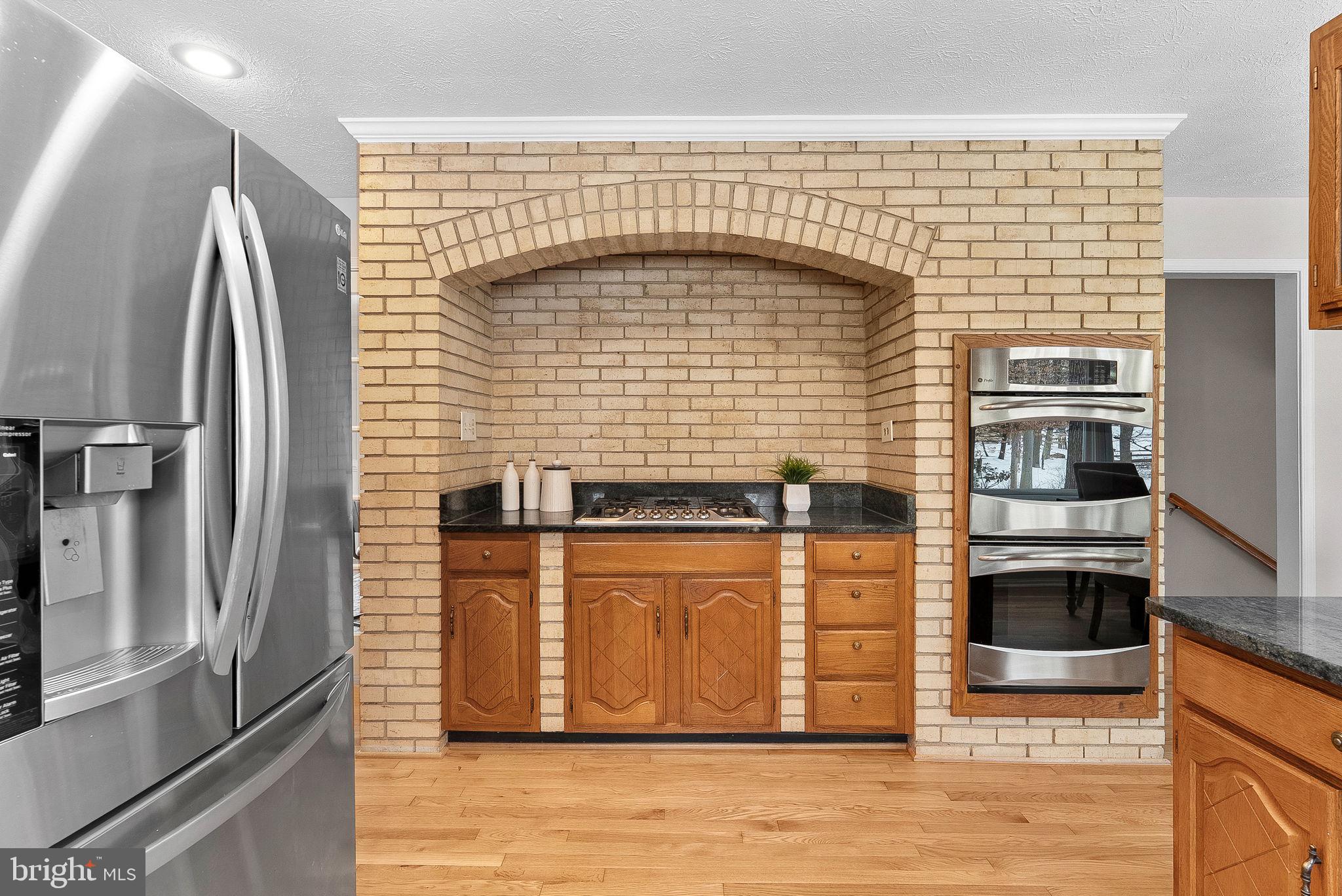 COUNTRYSIDE - Residential