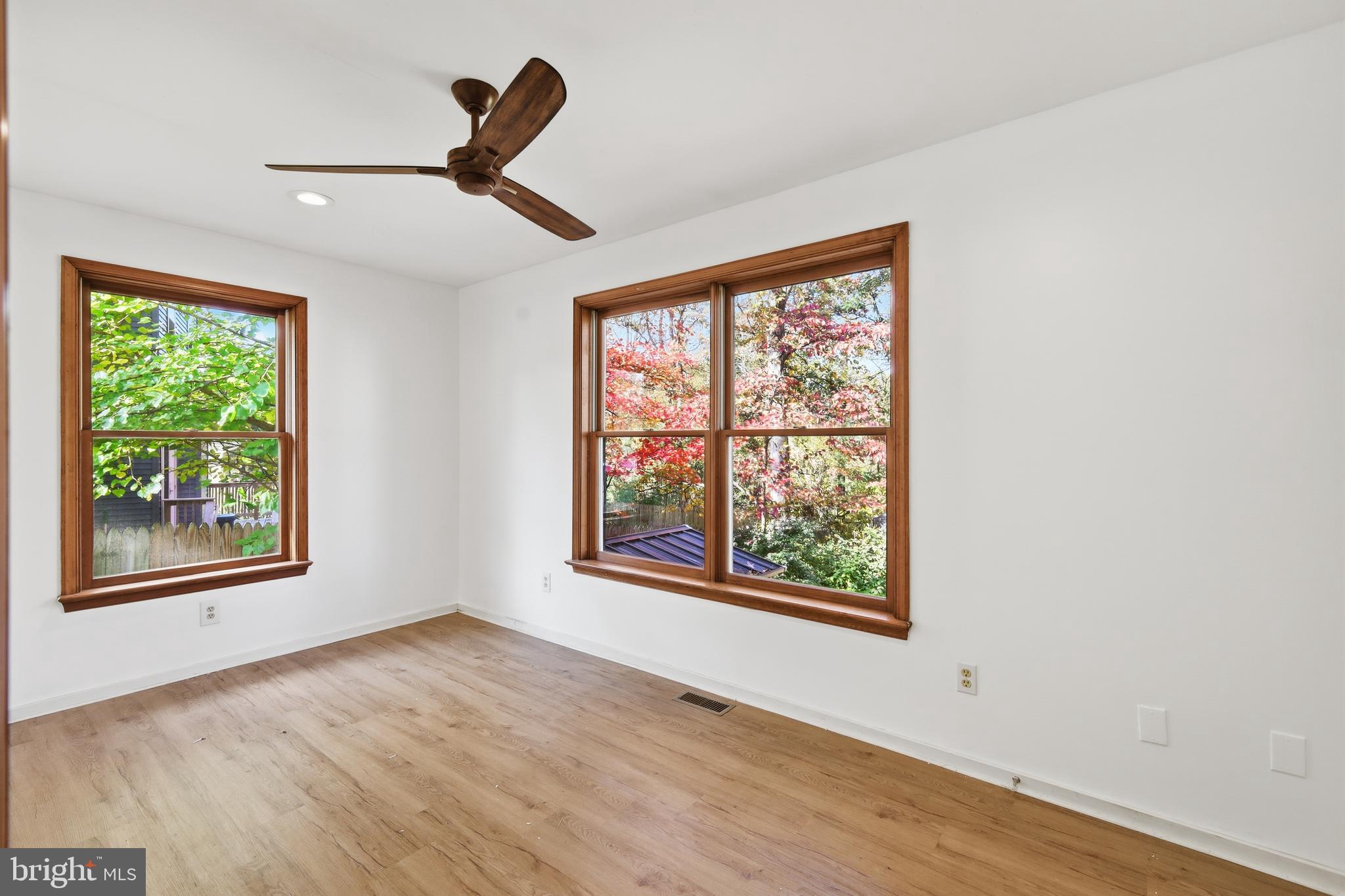 ROCK CREEK PALISADES - Residential Lease