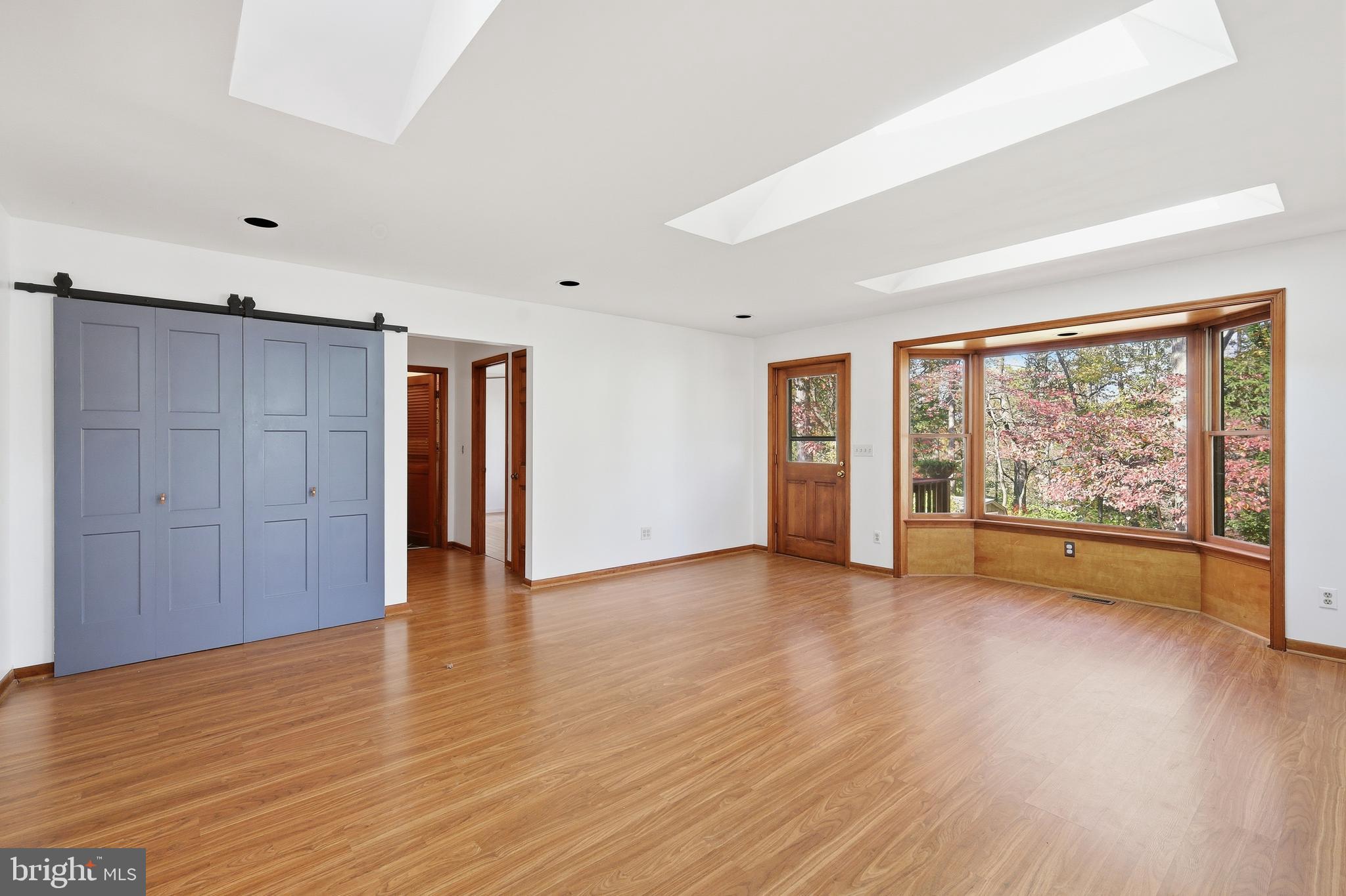 ROCK CREEK PALISADES - Residential Lease