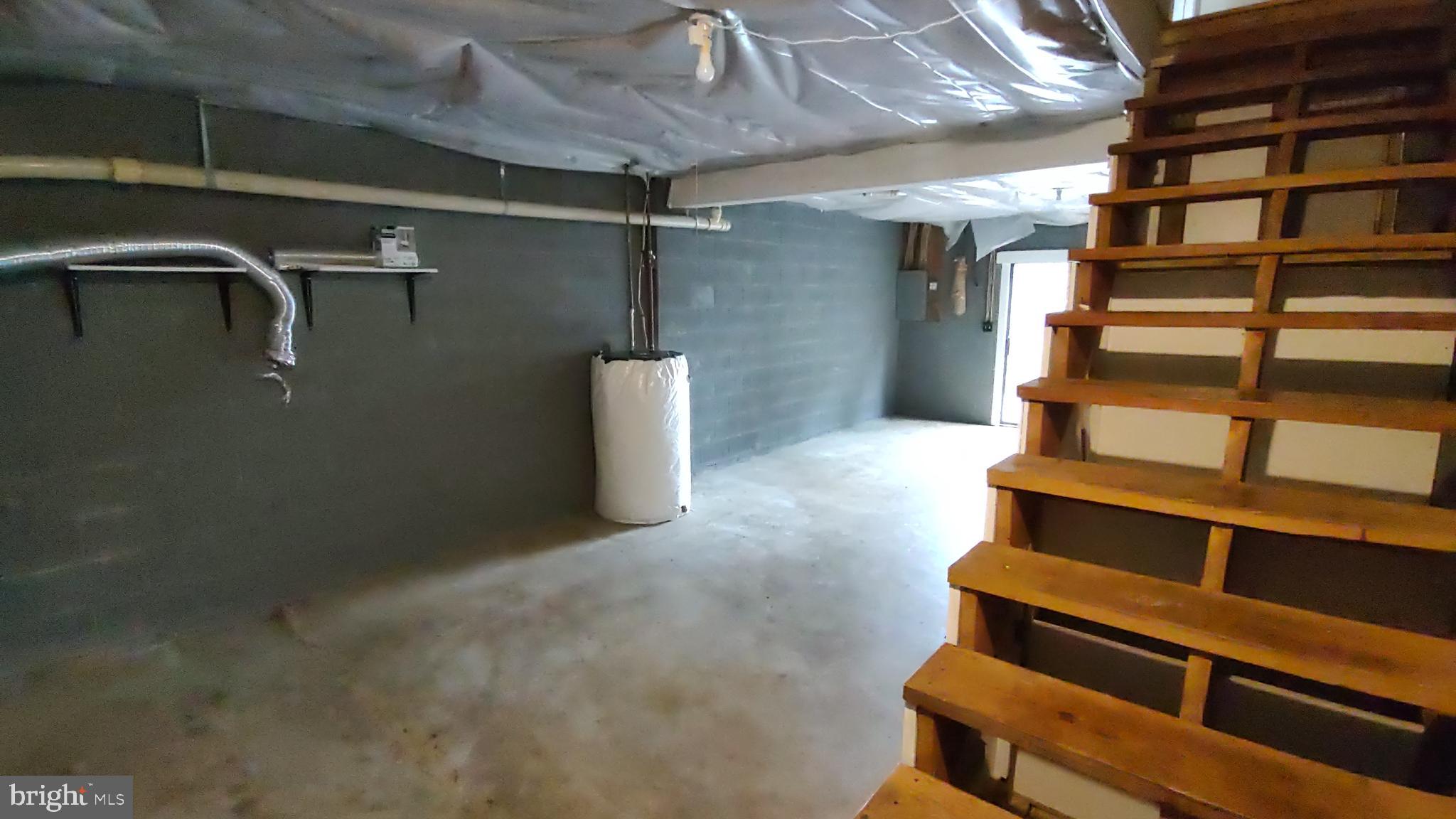 HOFFMAN HEIGHTS - Residential Lease