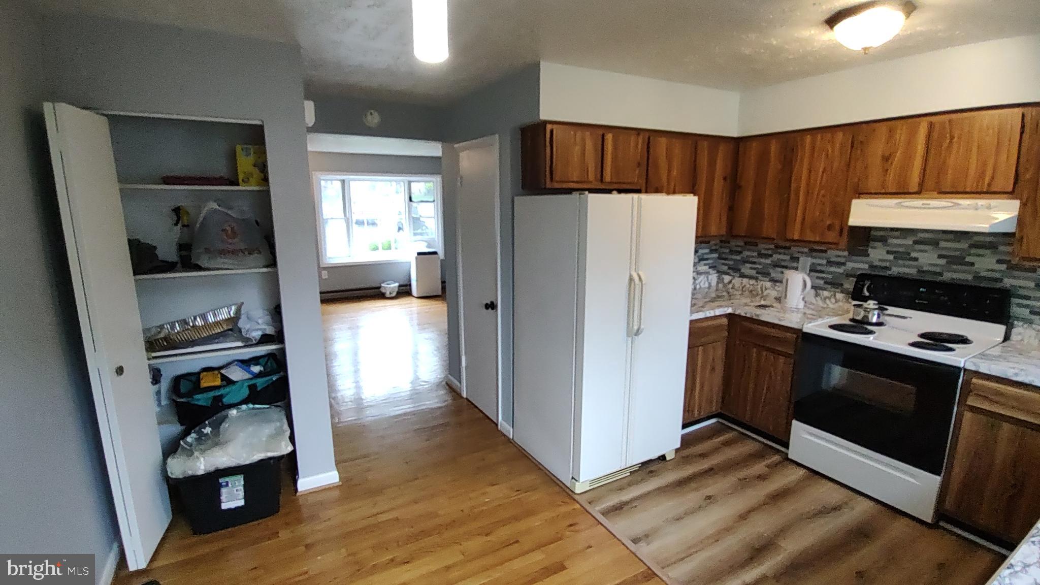 HOFFMAN HEIGHTS - Residential Lease