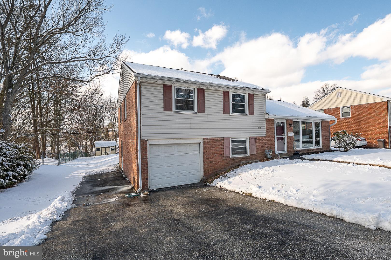 MARY DELL FARMS - Residential