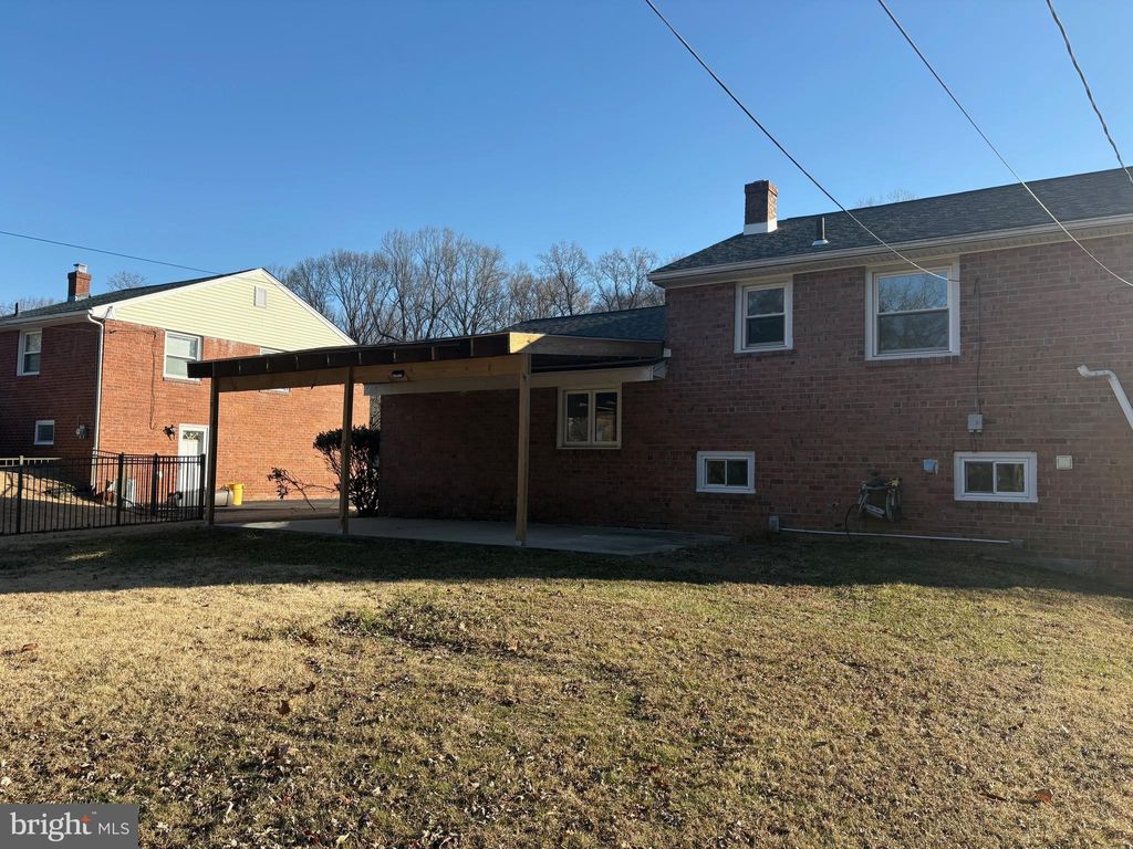 Photo of 242 Lewis Road, SPRINGFIELD, PA 19064 (MLS # PADE2106370)