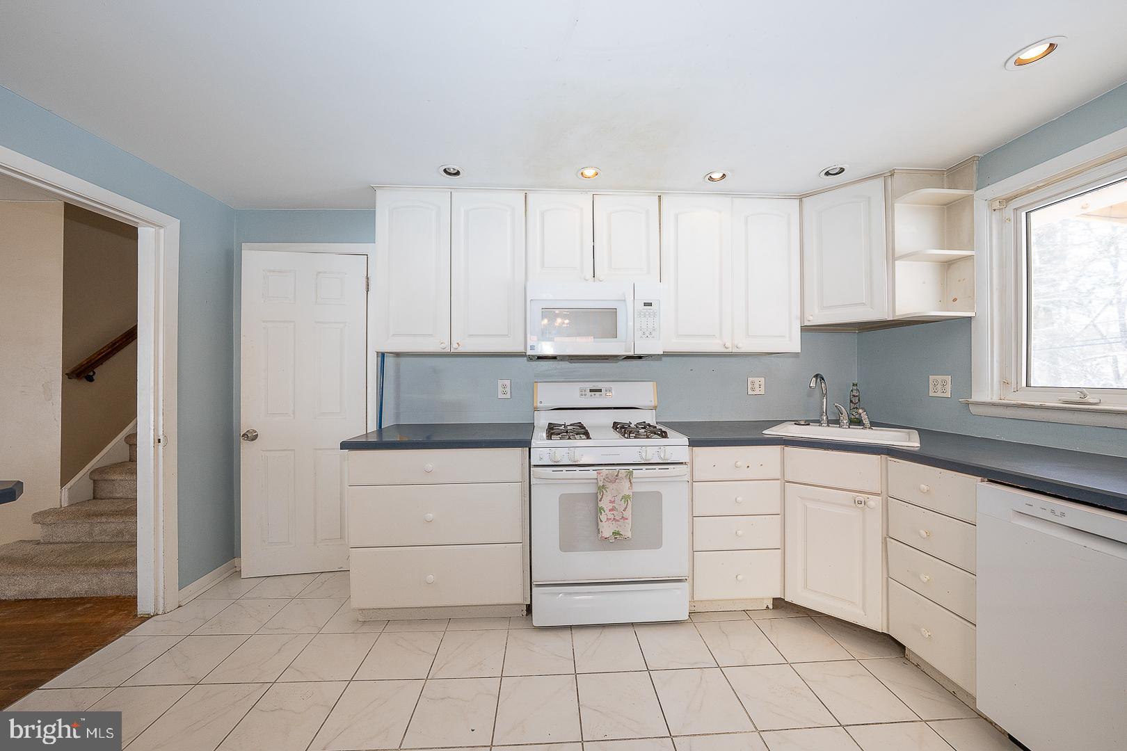 MARY DELL FARMS - Residential