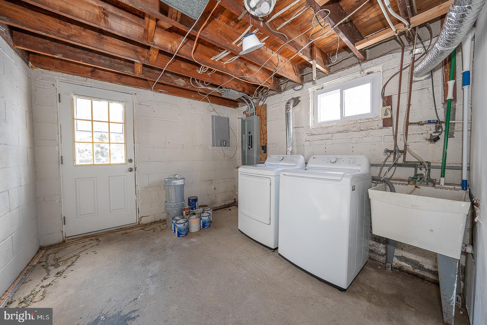 MARY DELL FARMS - Residential