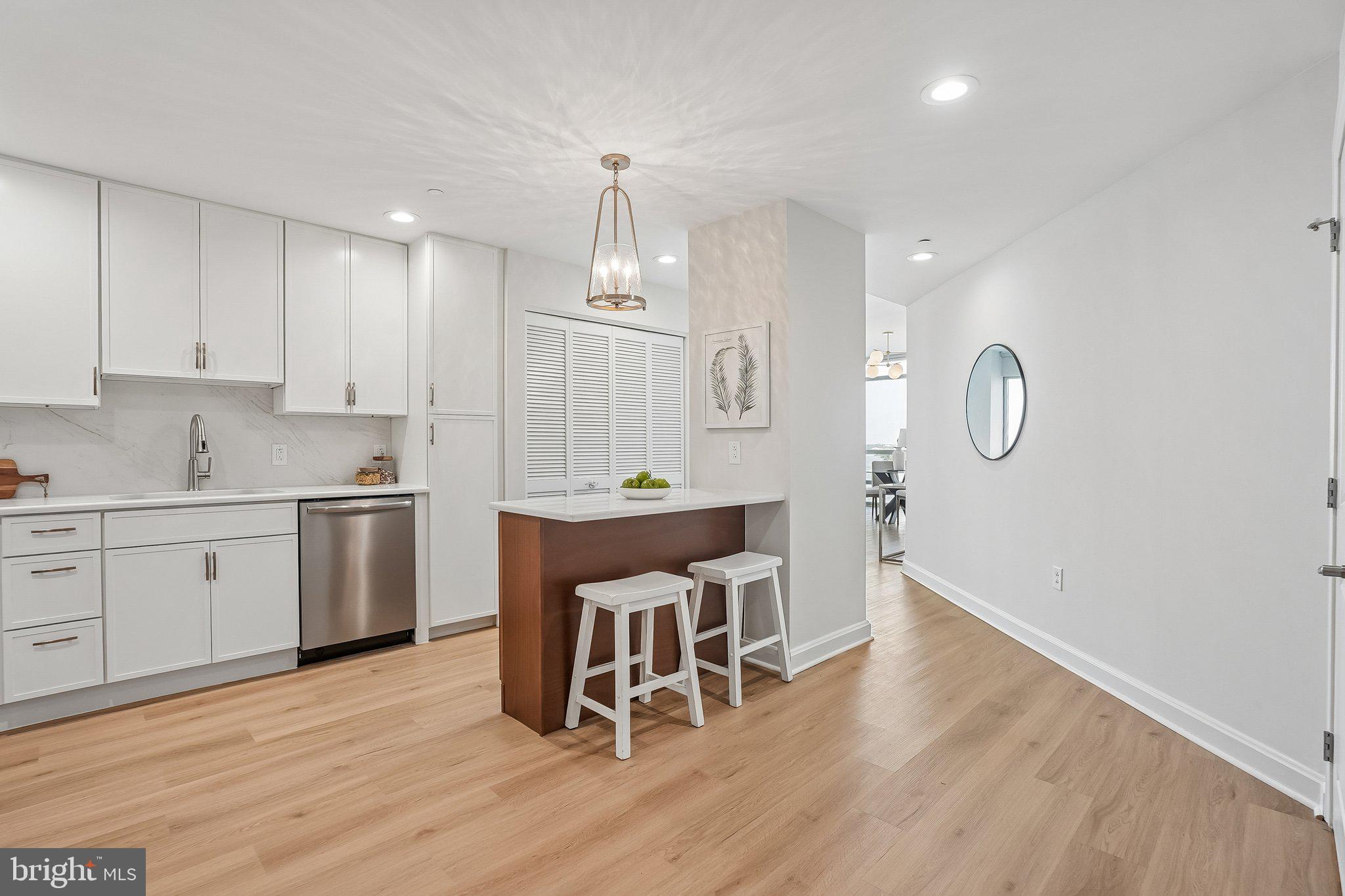 901 N PENN STREET R901