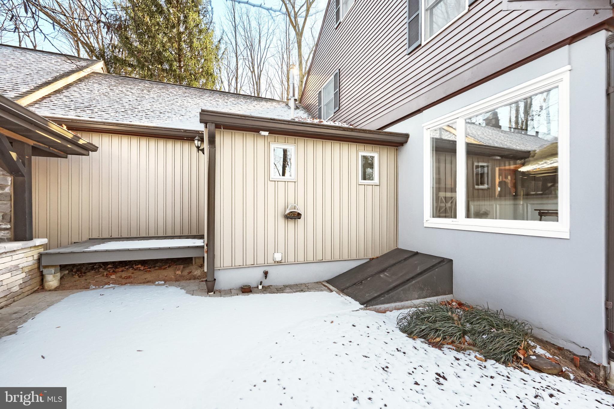 CLOVER LANE - Residential