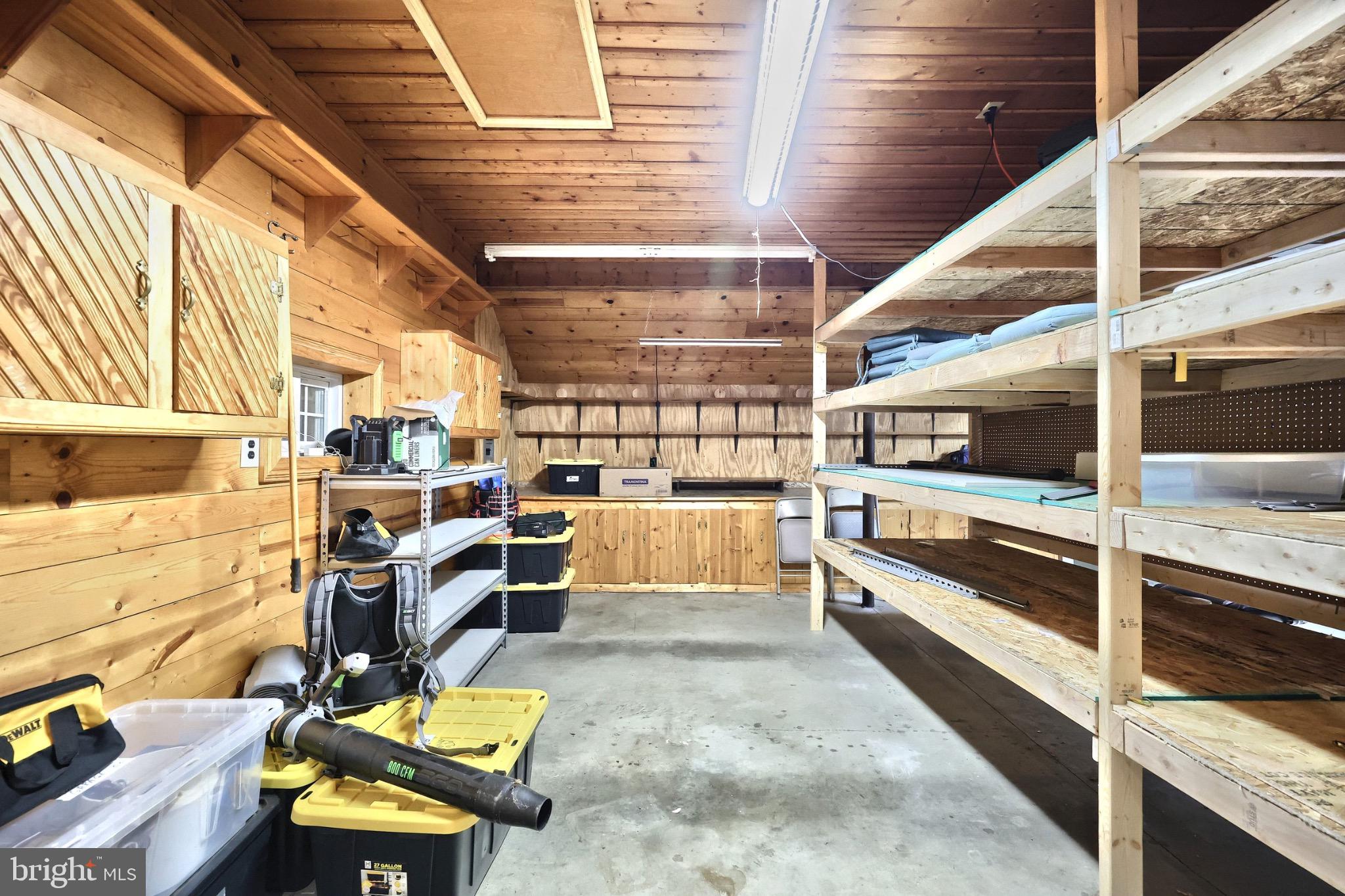 CLOVER LANE - Residential