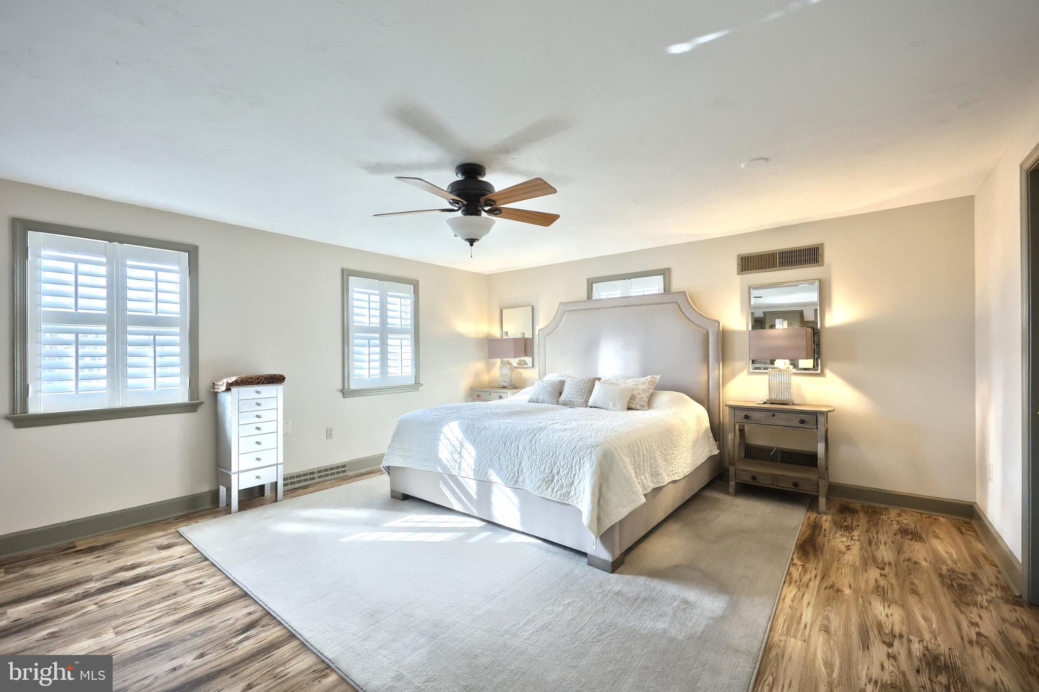 CLOVER LANE - Residential