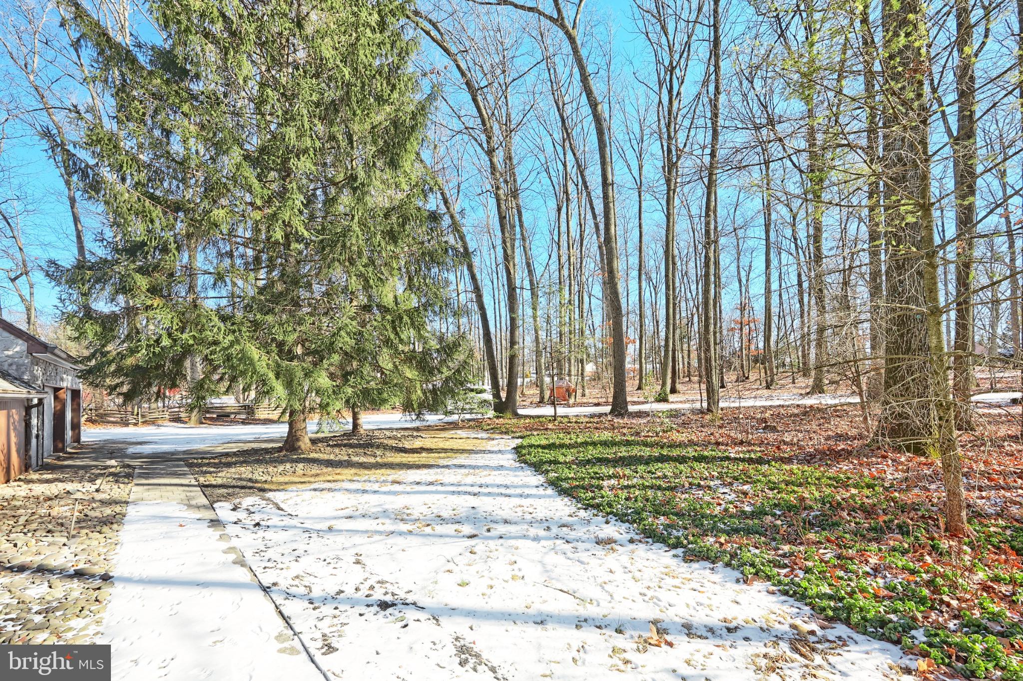 CLOVER LANE - Residential