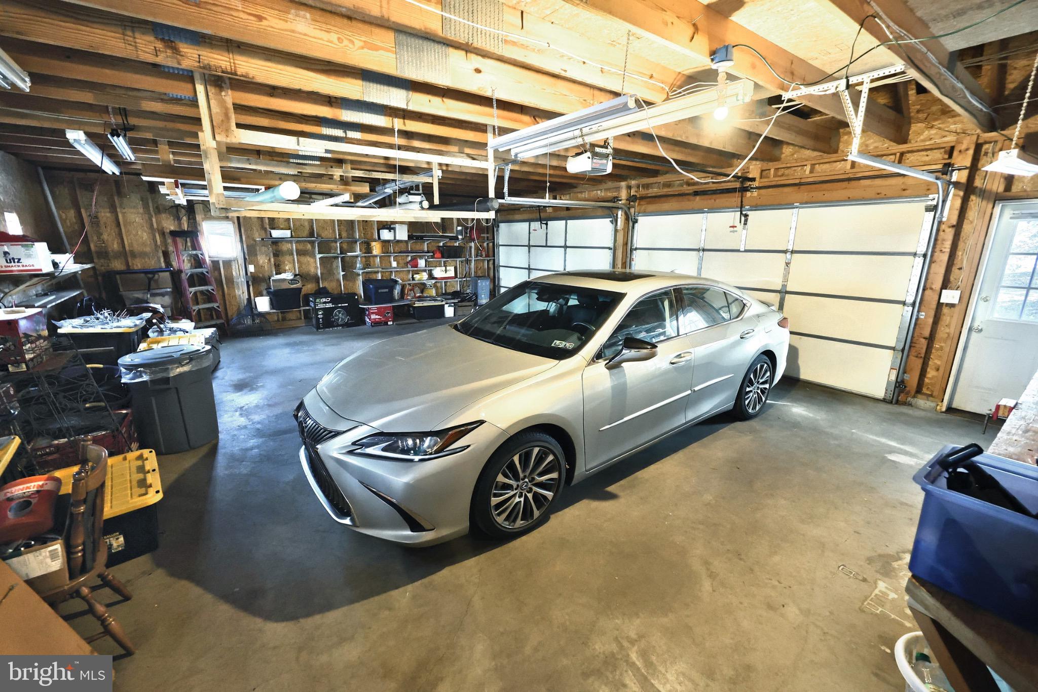 CLOVER LANE - Residential